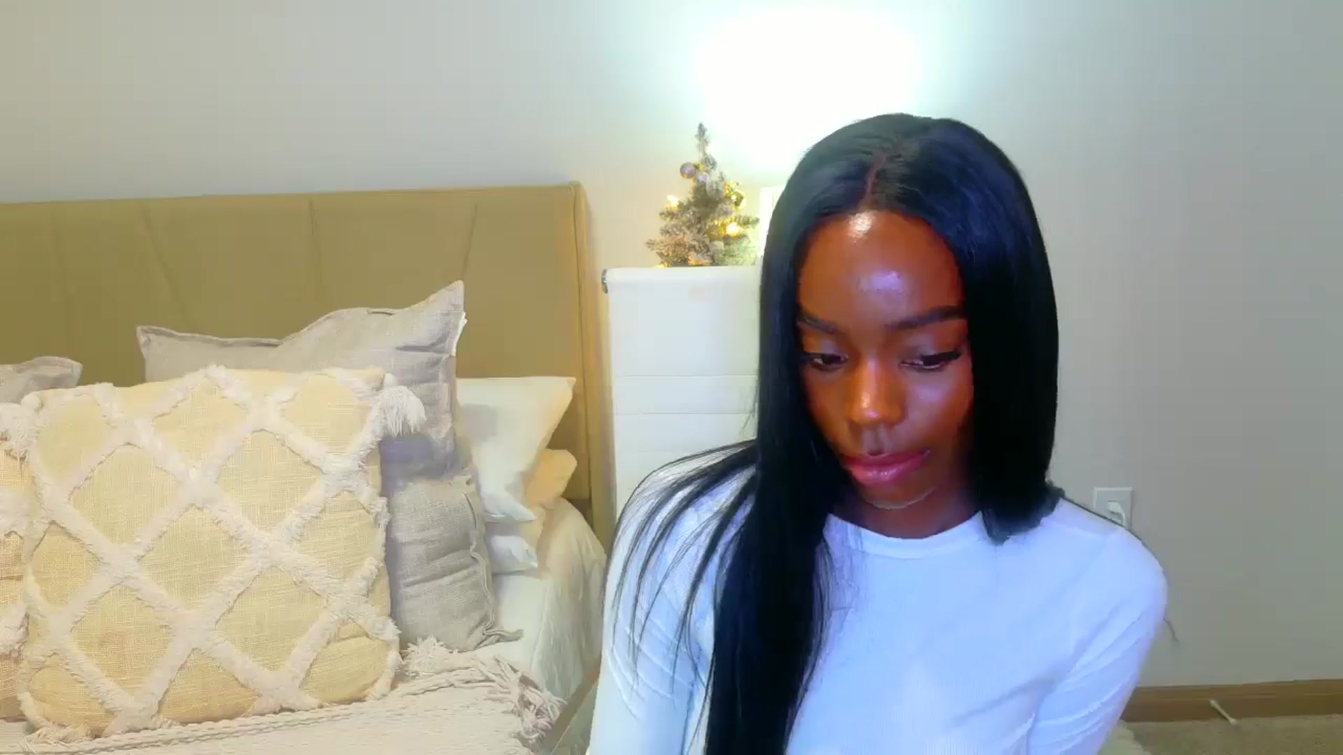 Gallery image thumbnail from Zadira's myfreecams stream on, 12/20/2024, 09:58 image 19 of 20