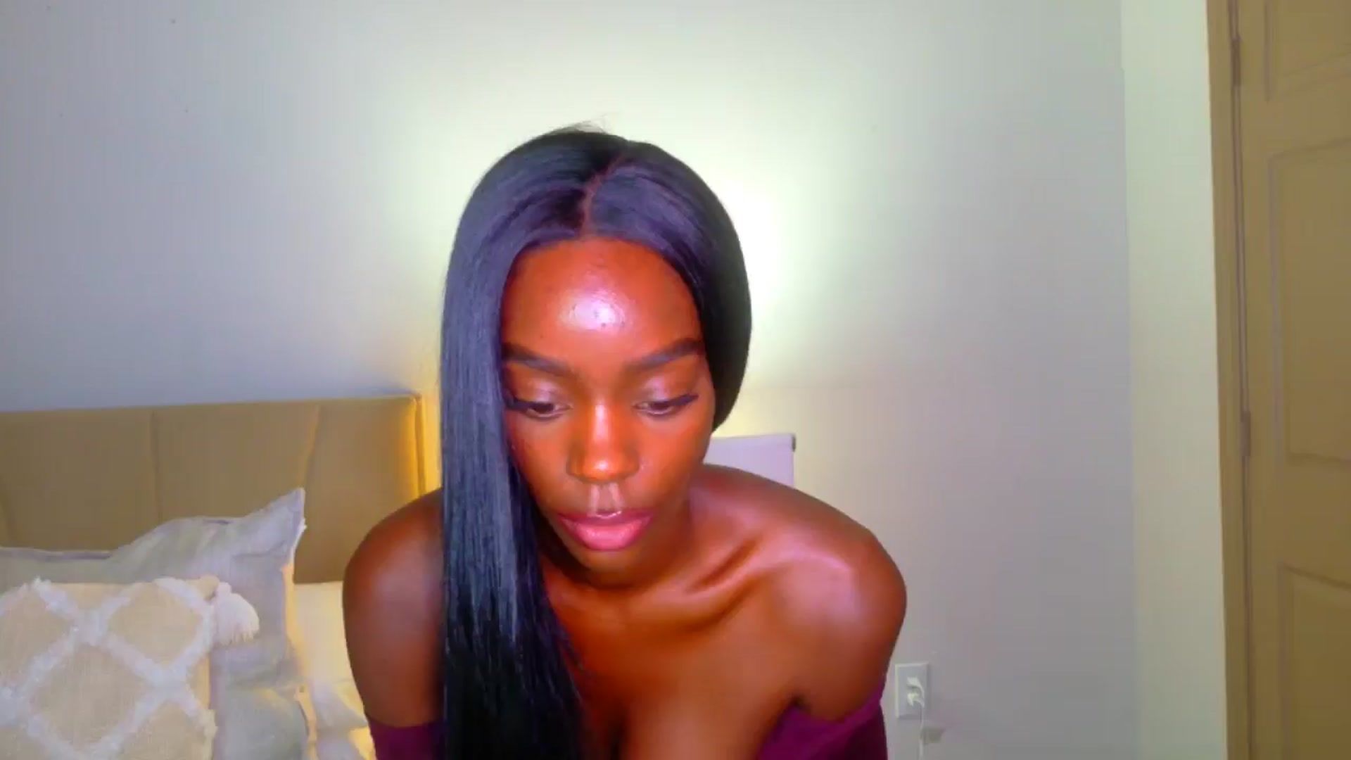 Gallery image thumbnail from Zadira's myfreecams stream on, 12/20/2024, 13:15 image 17 of 20