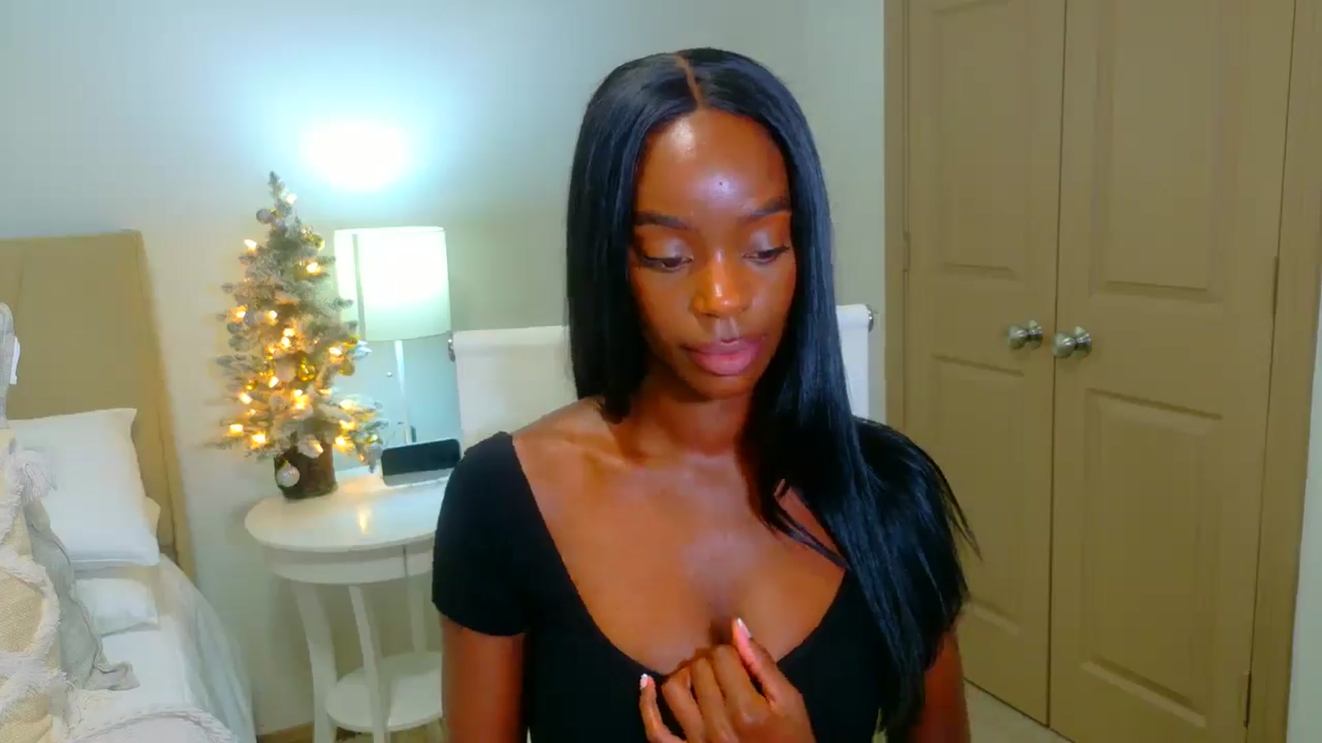 Gallery image thumbnail from Zadira's myfreecams stream on, 12/21/2024, 10:12 image 20 of 20