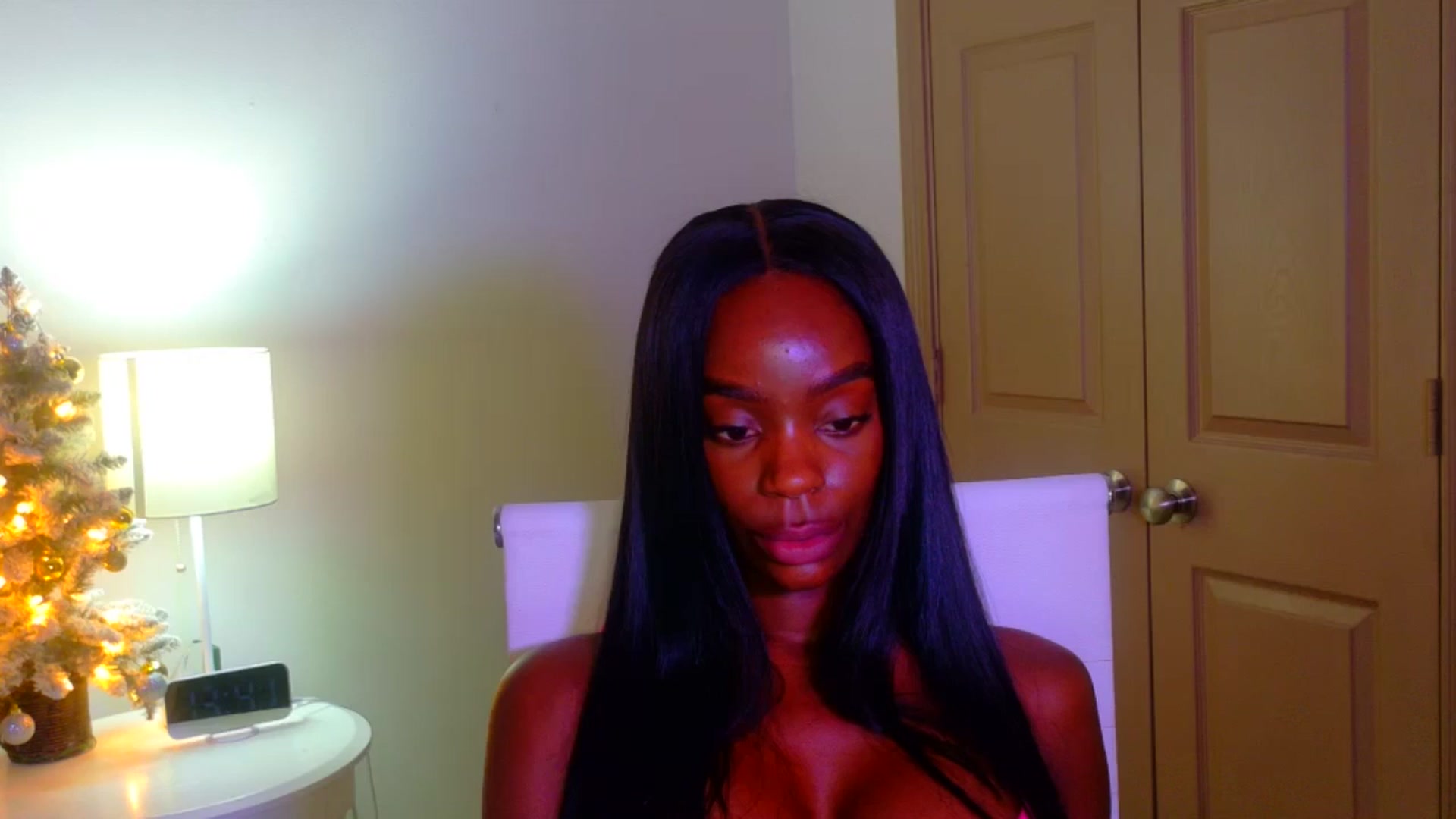 Gallery image thumbnail from Zadira's myfreecams stream on, 12/21/2024, 13:11 image 8 of 20