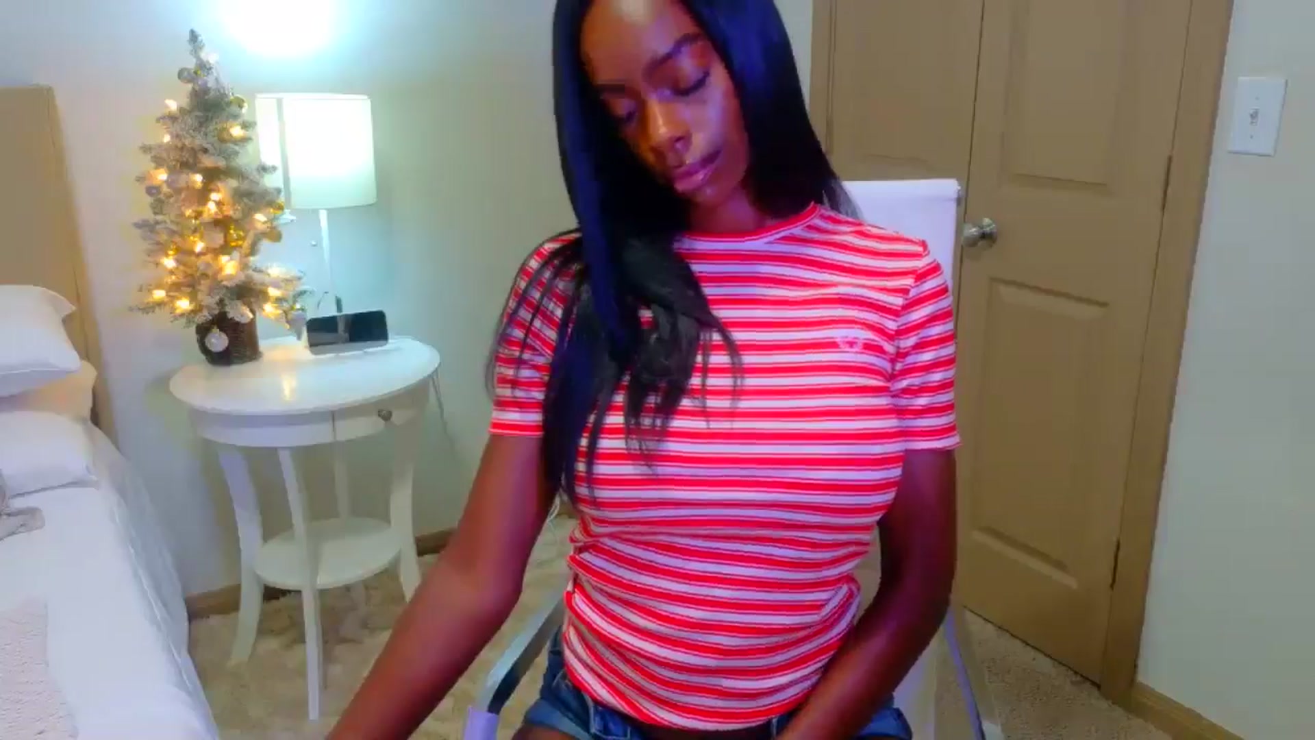 Gallery image thumbnail from Zadira's myfreecams stream on, 12/22/2024, 10:22 image 5 of 20