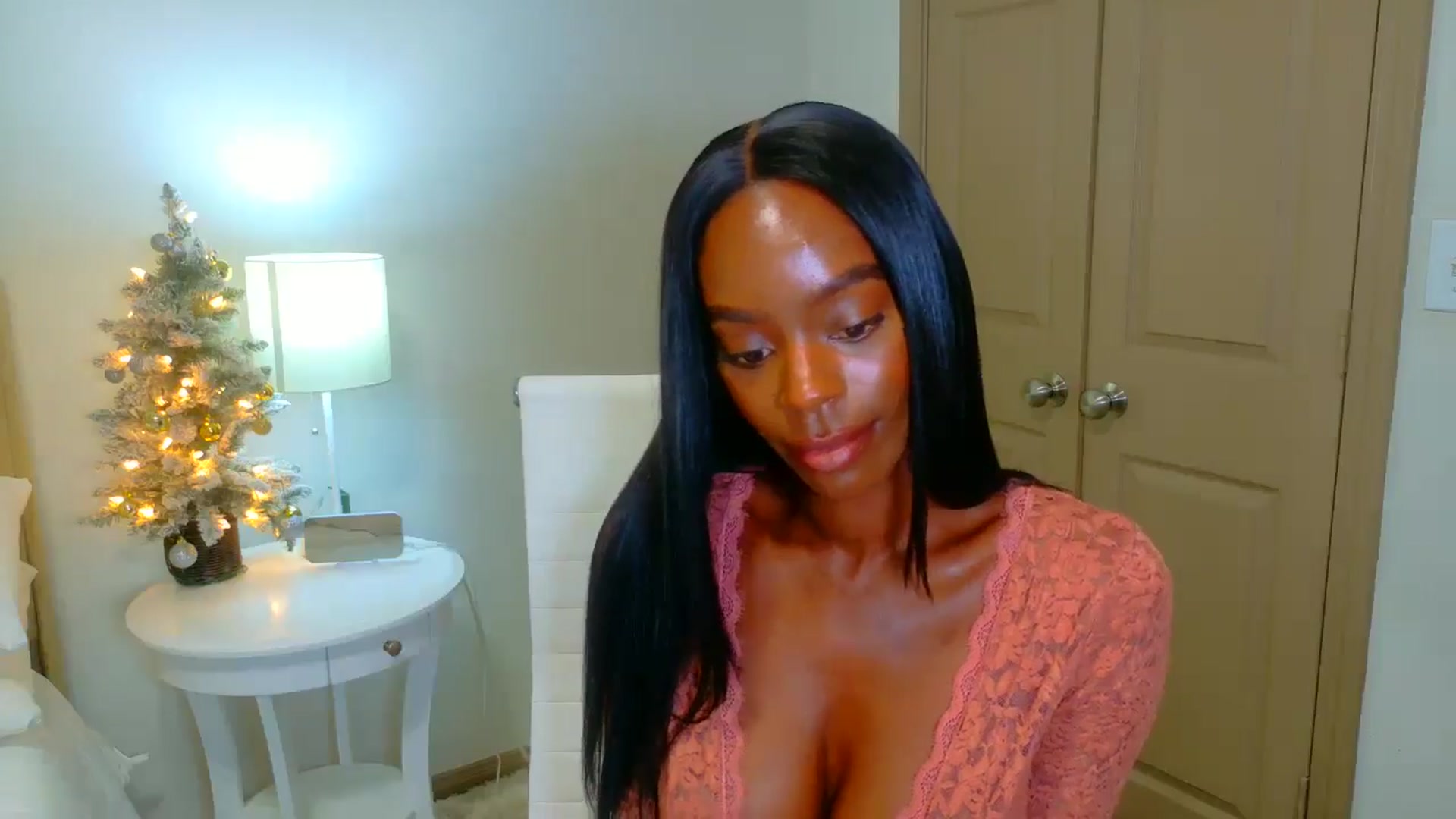 Gallery image thumbnail from Zadira's myfreecams stream on, 12/27/2024, 08:43 image 16 of 20