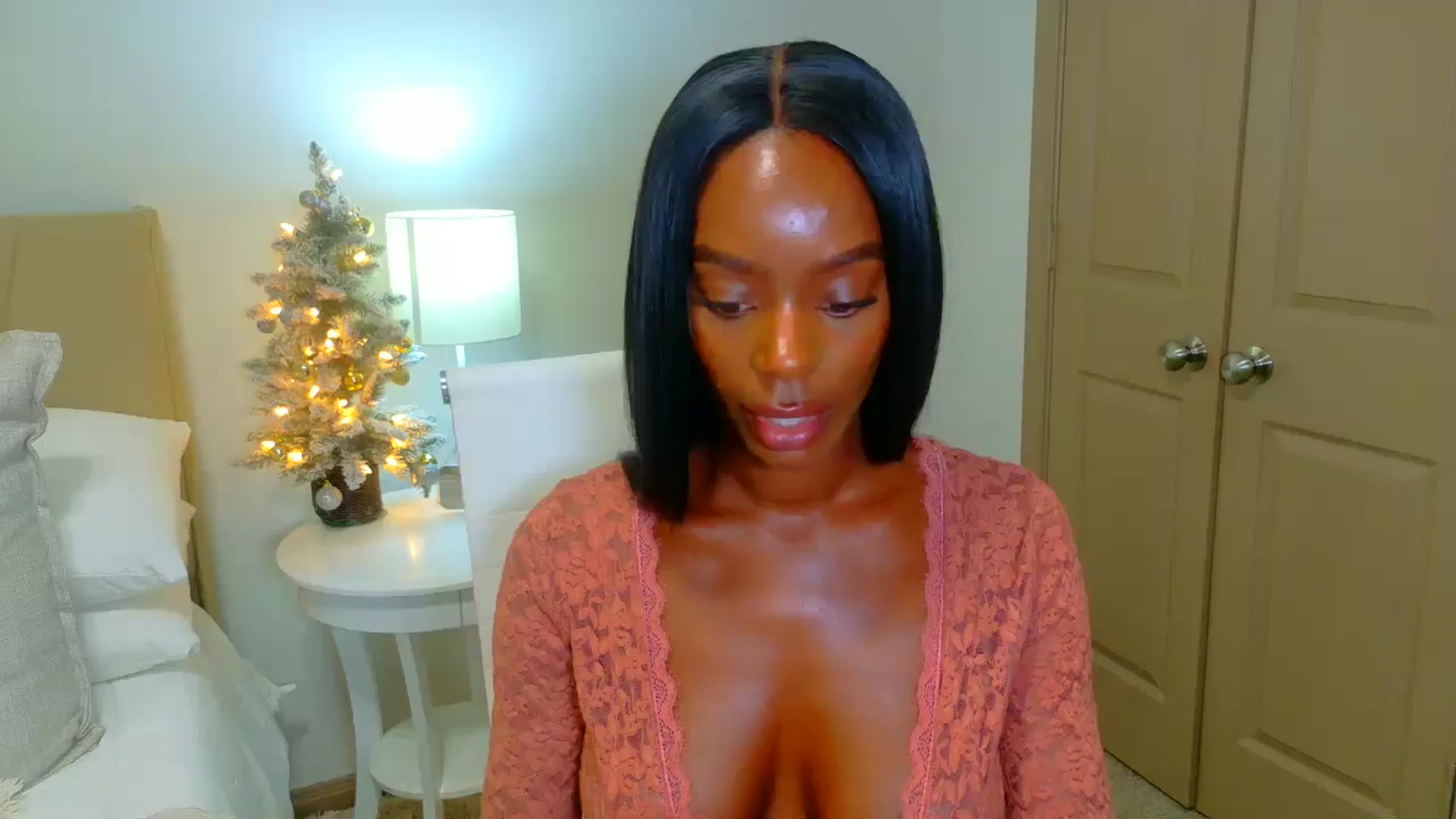Gallery image thumbnail from Zadira's myfreecams stream on, 12/27/2024, 08:43 image 13 of 20