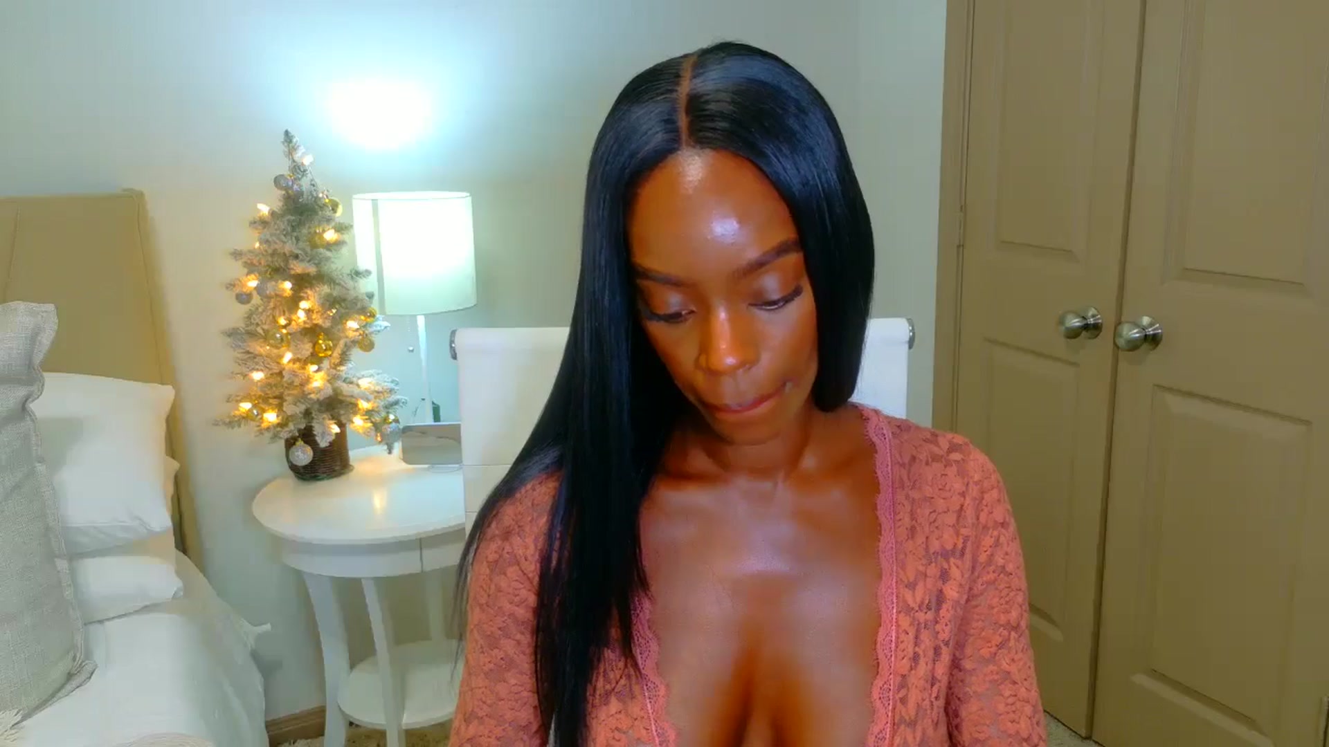 Gallery image thumbnail from Zadira's myfreecams stream on, 12/27/2024, 08:43 image 3 of 20