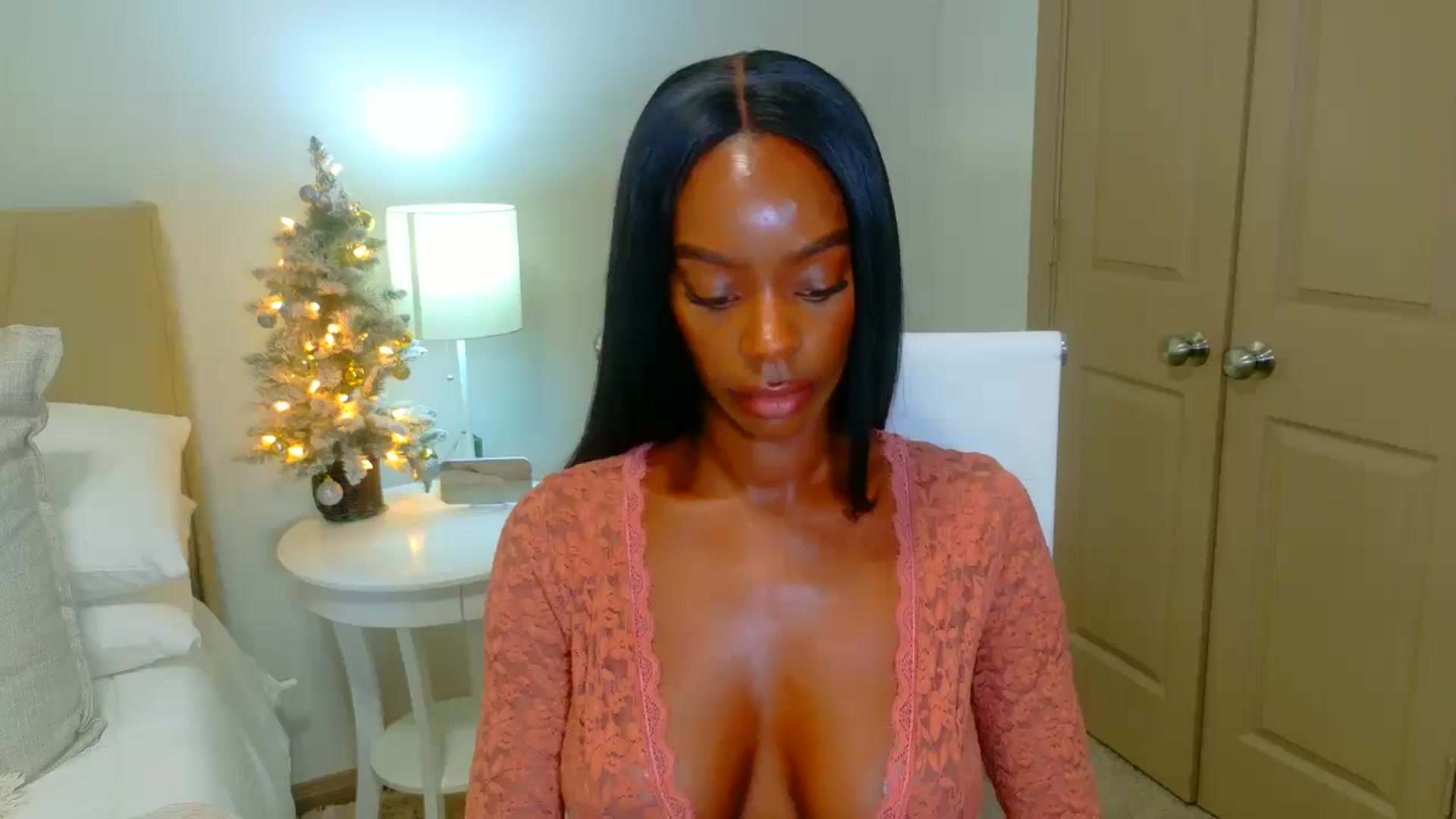 Gallery image thumbnail from Zadira's myfreecams stream on, 12/27/2024, 09:36 image 11 of 20