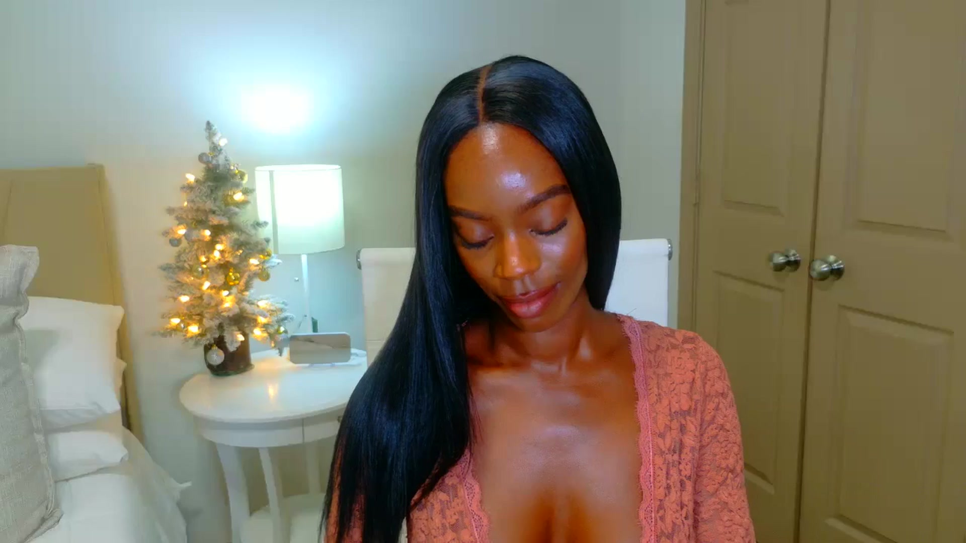 Gallery image thumbnail from Zadira's myfreecams stream on, 12/27/2024, 09:36 image 7 of 20