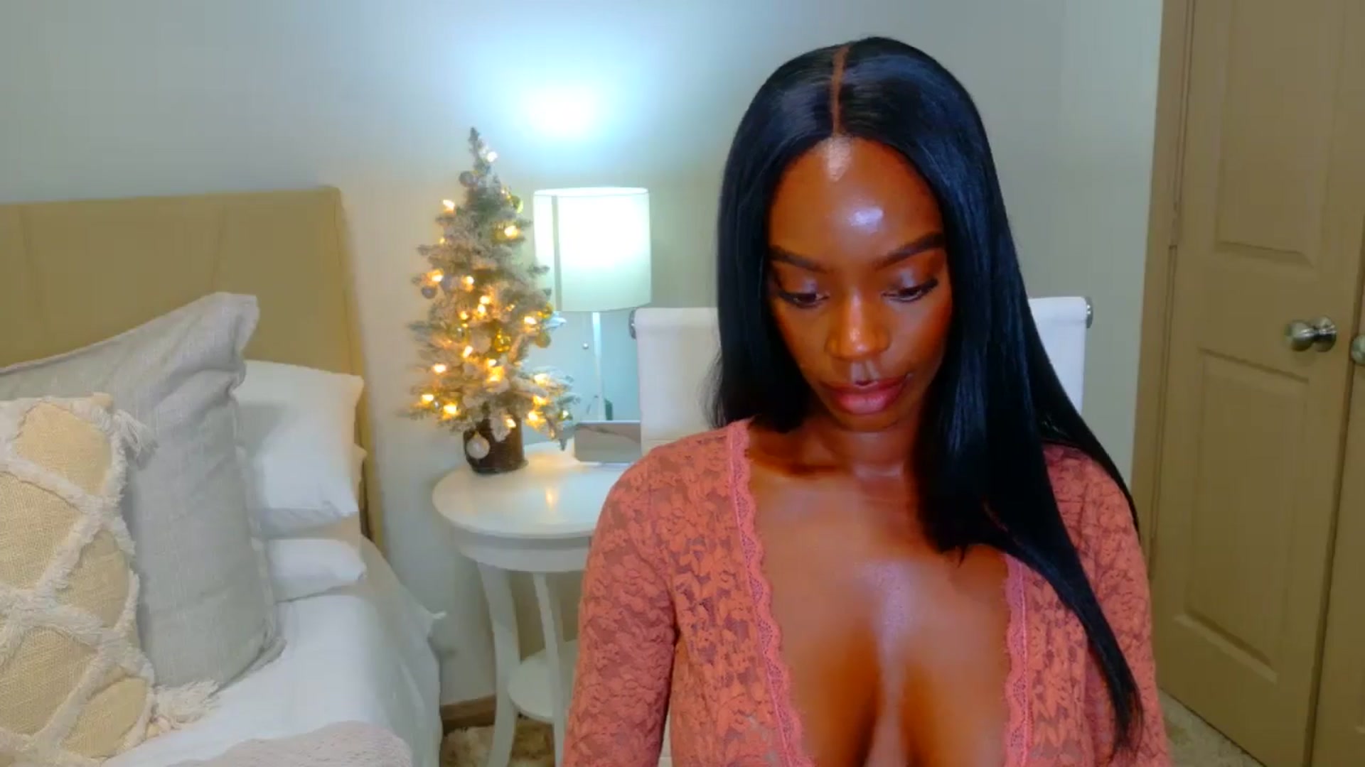 Gallery image thumbnail from Zadira's myfreecams stream on, 12/27/2024, 09:36 image 18 of 20