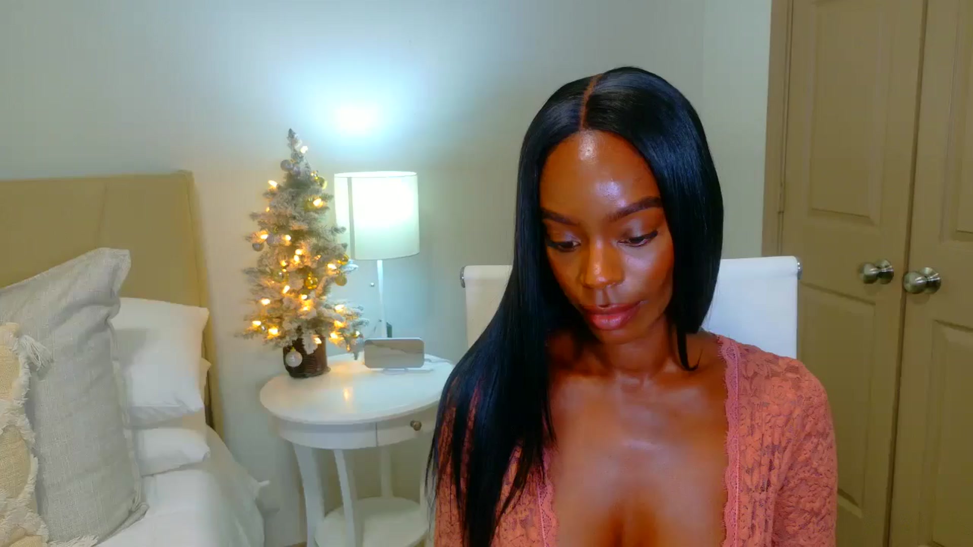 Gallery image thumbnail from Zadira's myfreecams stream on, 12/27/2024, 09:36 image 1 of 20