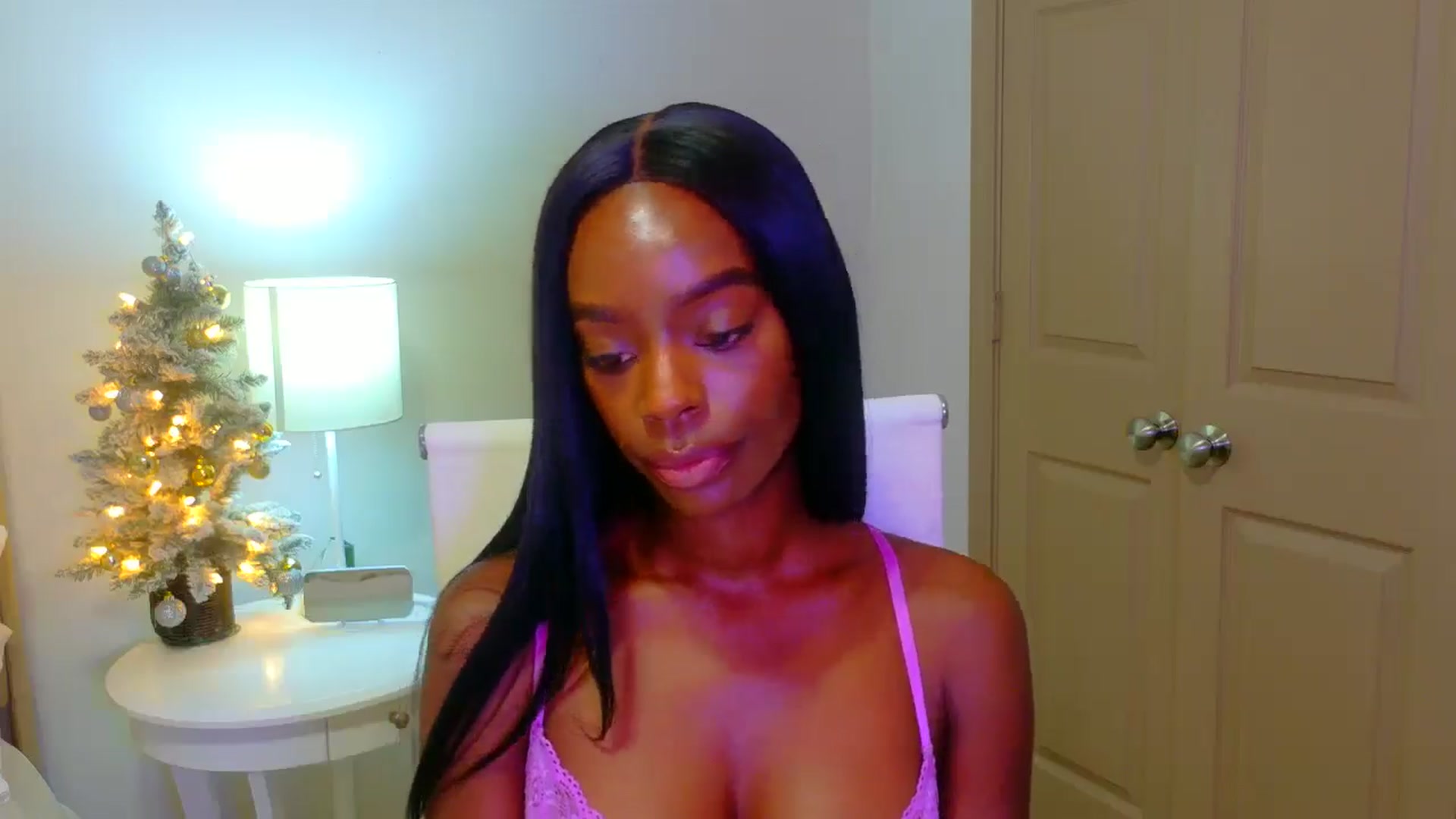 Gallery image thumbnail from Zadira's myfreecams stream on, 12/27/2024, 13:26 image 12 of 20