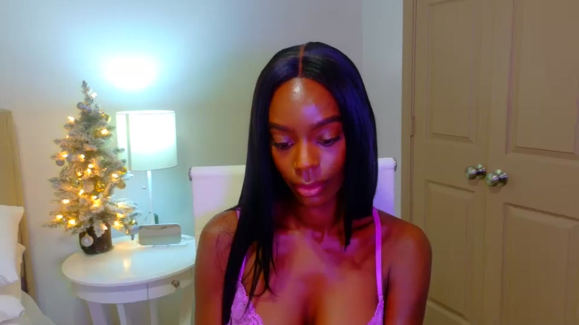 Gallery image thumbnail from Zadira's myfreecams stream on, 12/27/2024, 13:26 image 10 of 20