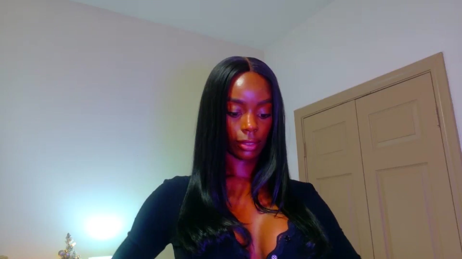 Gallery image thumbnail from Zadira's myfreecams stream on, 12/28/2024, 09:58 image 11 of 20