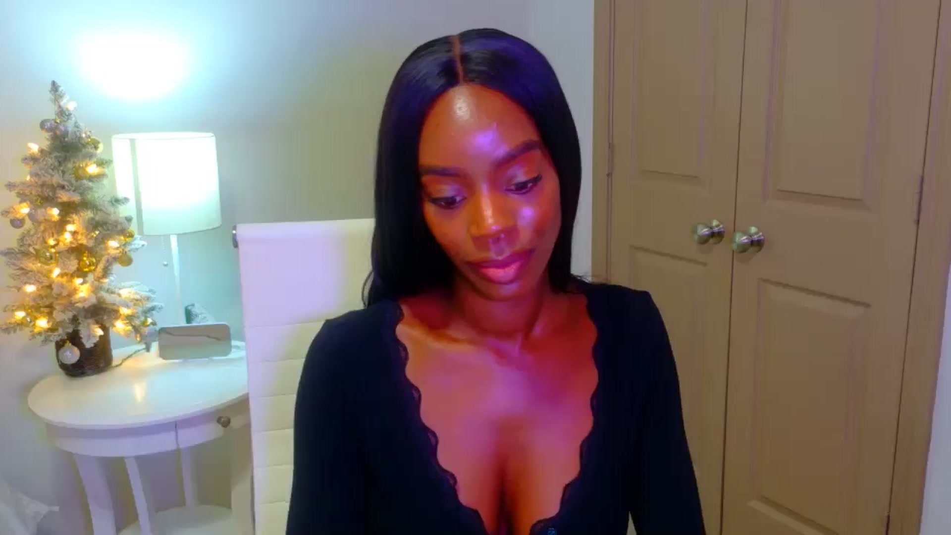 Gallery image thumbnail from Zadira's myfreecams stream on, 12/28/2024, 09:58 image 16 of 20