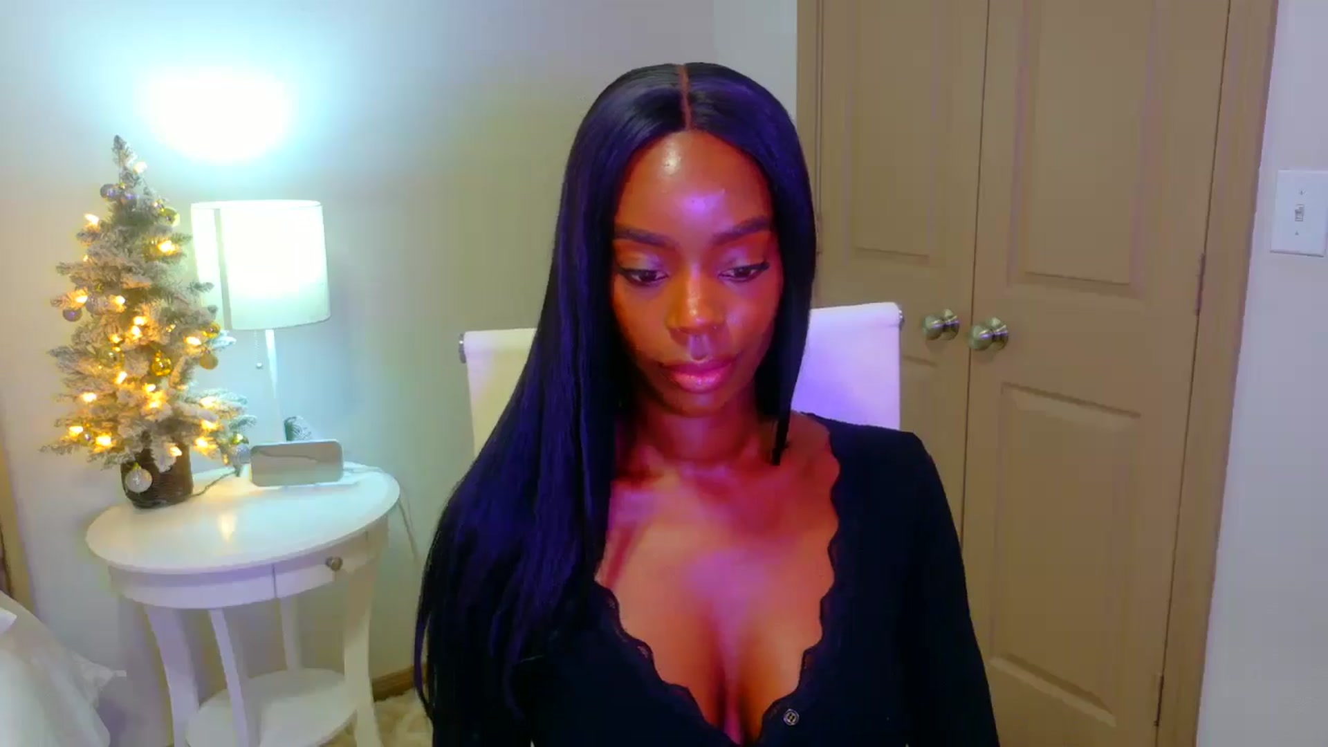 Gallery image thumbnail from Zadira's myfreecams stream on, 12/28/2024, 09:58 image 5 of 20