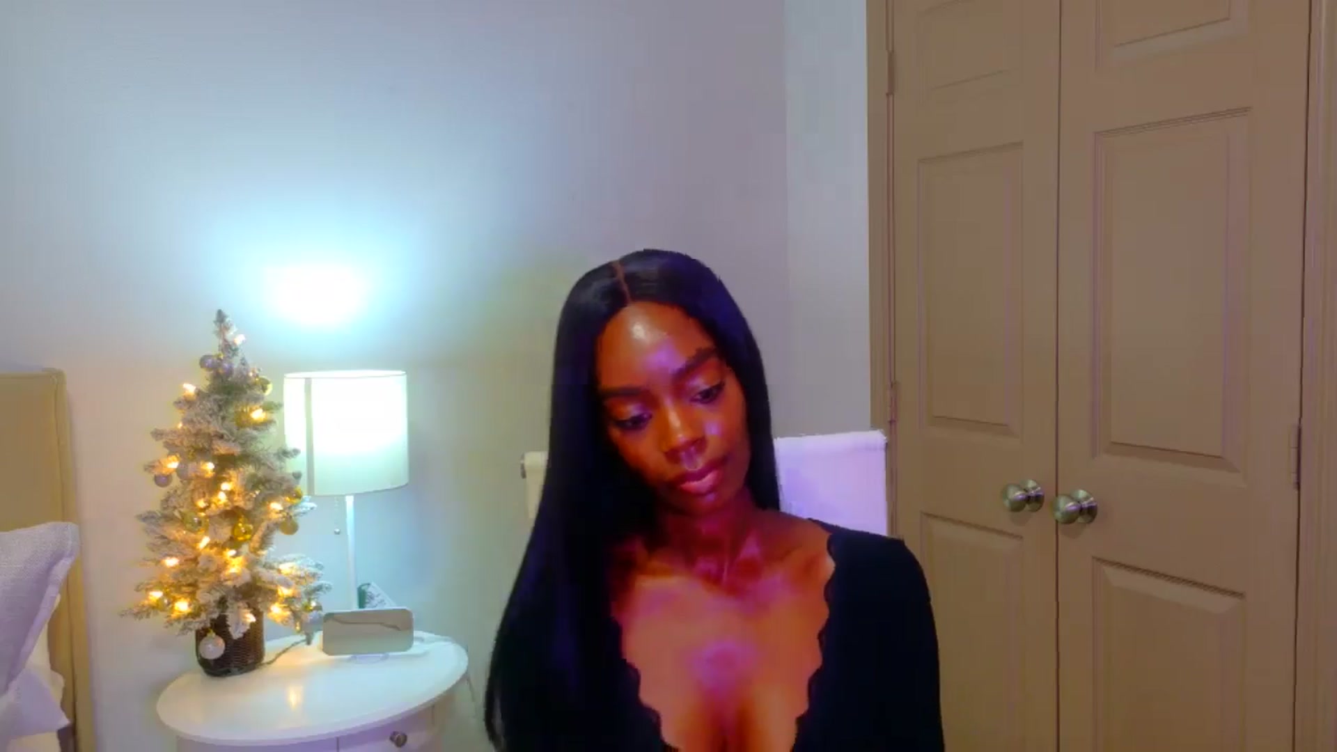 Gallery image thumbnail from Zadira's myfreecams stream on, 12/28/2024, 09:58 image 9 of 20