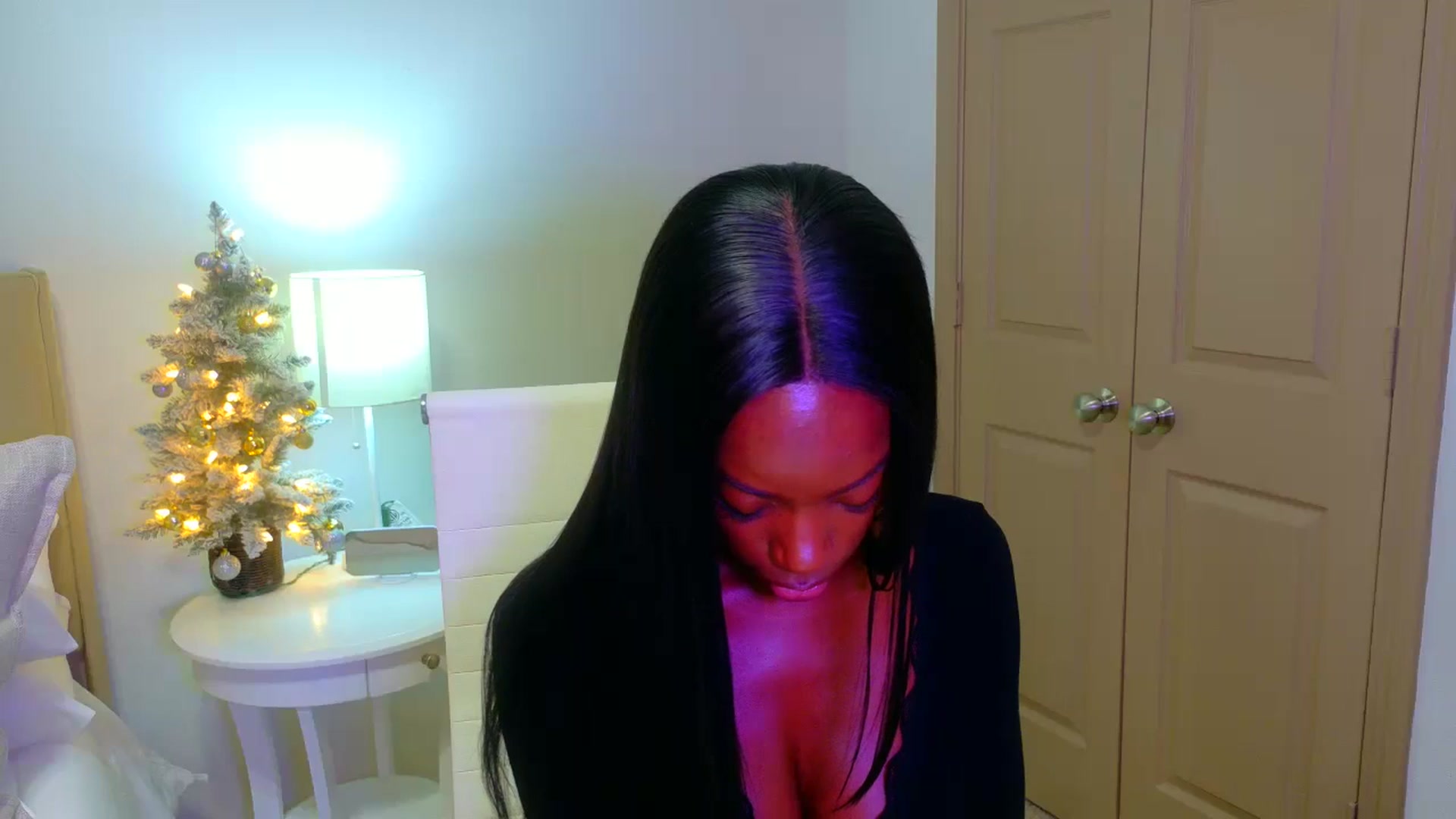 Gallery image thumbnail from Zadira's myfreecams stream on, 12/28/2024, 10:59 image 14 of 20