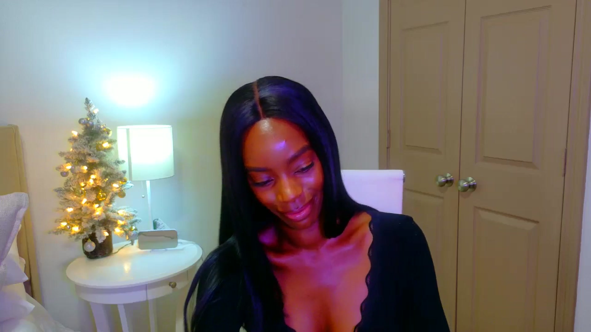 Gallery image thumbnail from Zadira's myfreecams stream on, 12/28/2024, 10:59 image 13 of 20