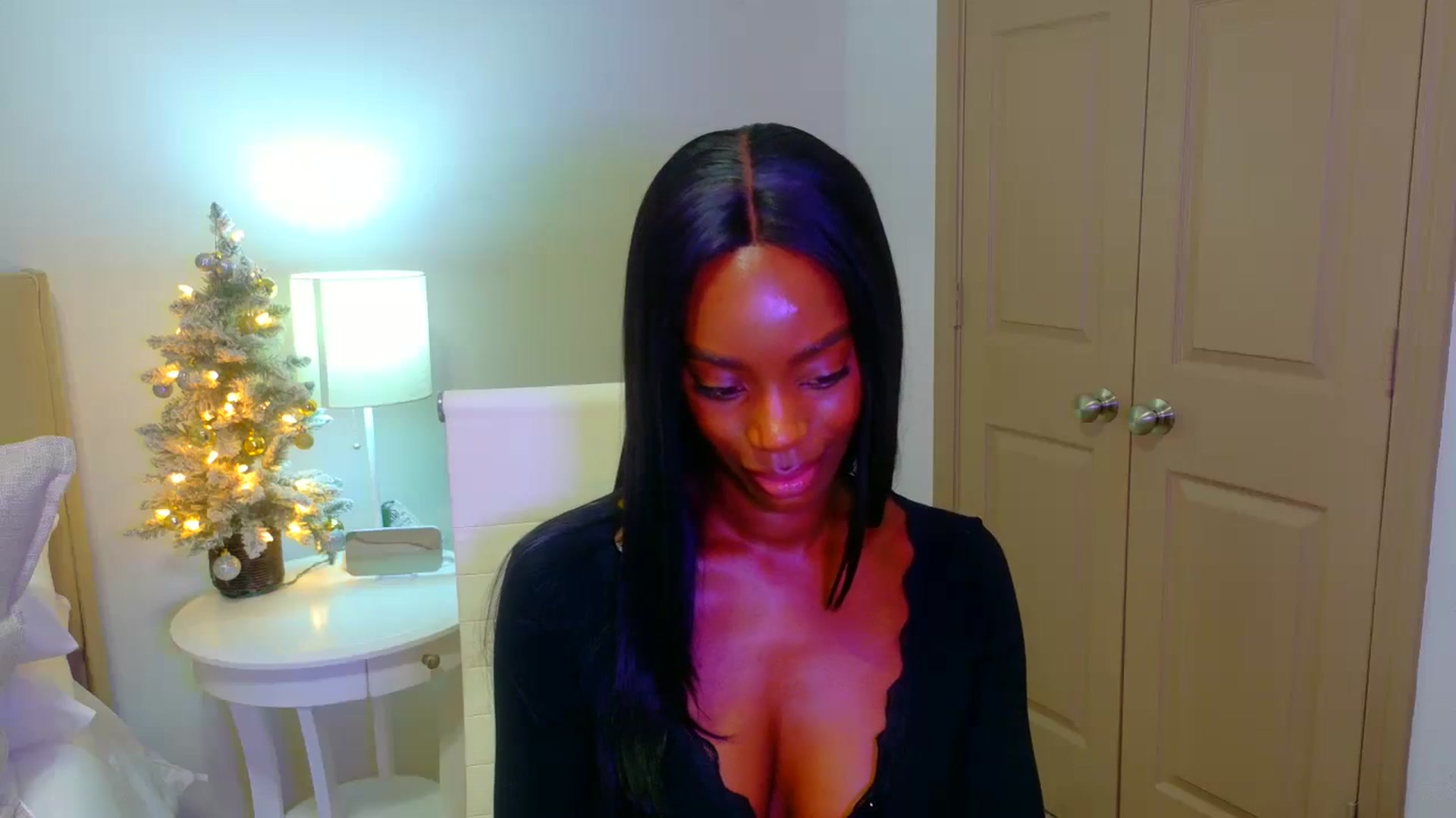 Gallery image thumbnail from Zadira's myfreecams stream on, 12/28/2024, 10:59 image 16 of 20