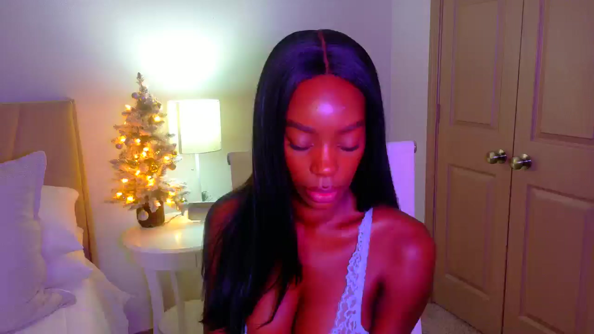 Gallery image thumbnail from Zadira's myfreecams stream on, 12/28/2024, 13:22 image 5 of 20