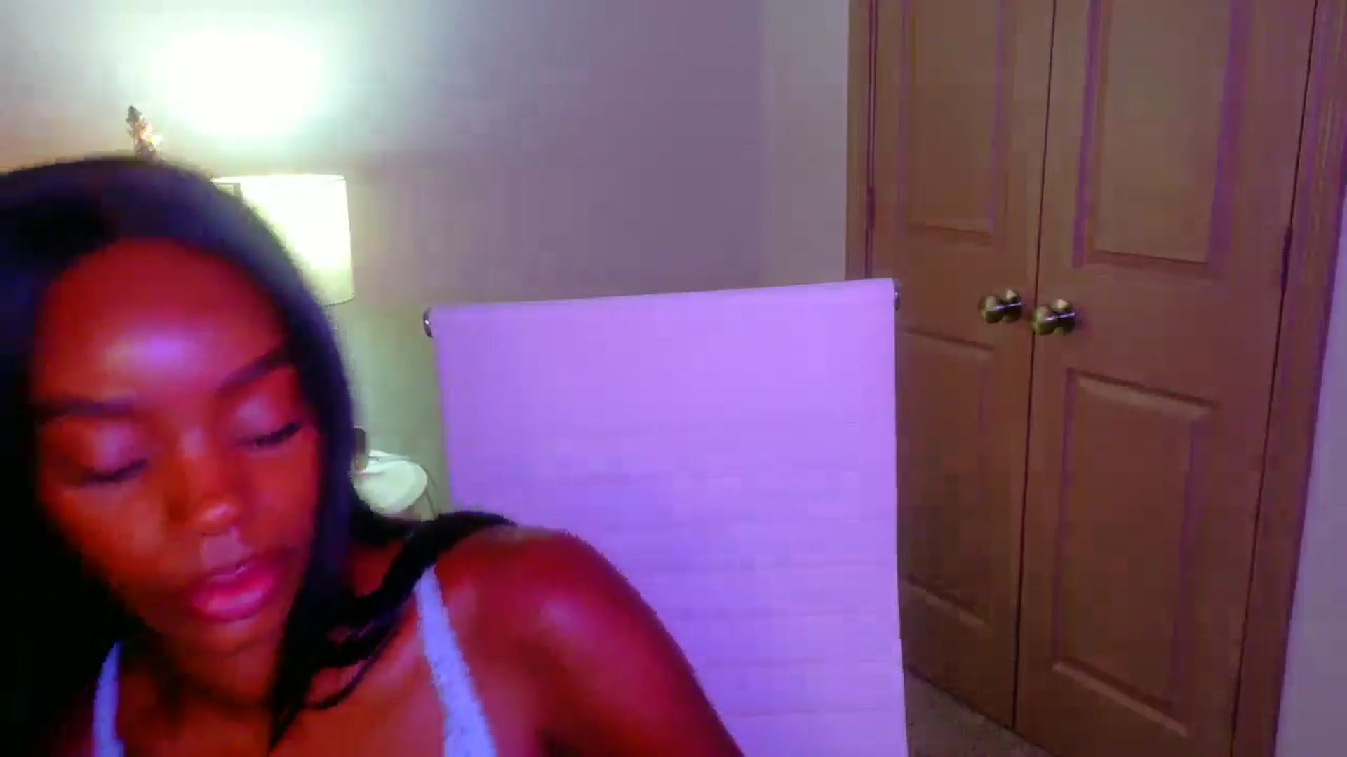 Gallery image thumbnail from Zadira's myfreecams stream on, 12/28/2024, 13:57 image 9 of 20