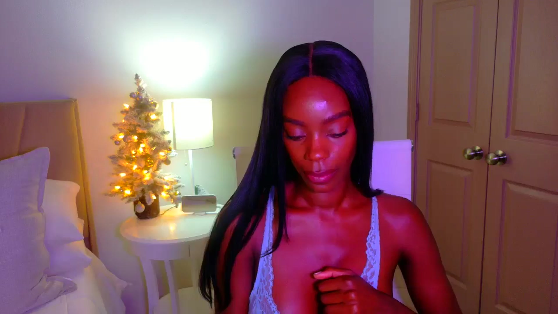 Gallery image thumbnail from Zadira's myfreecams stream on, 12/28/2024, 13:57 image 2 of 20