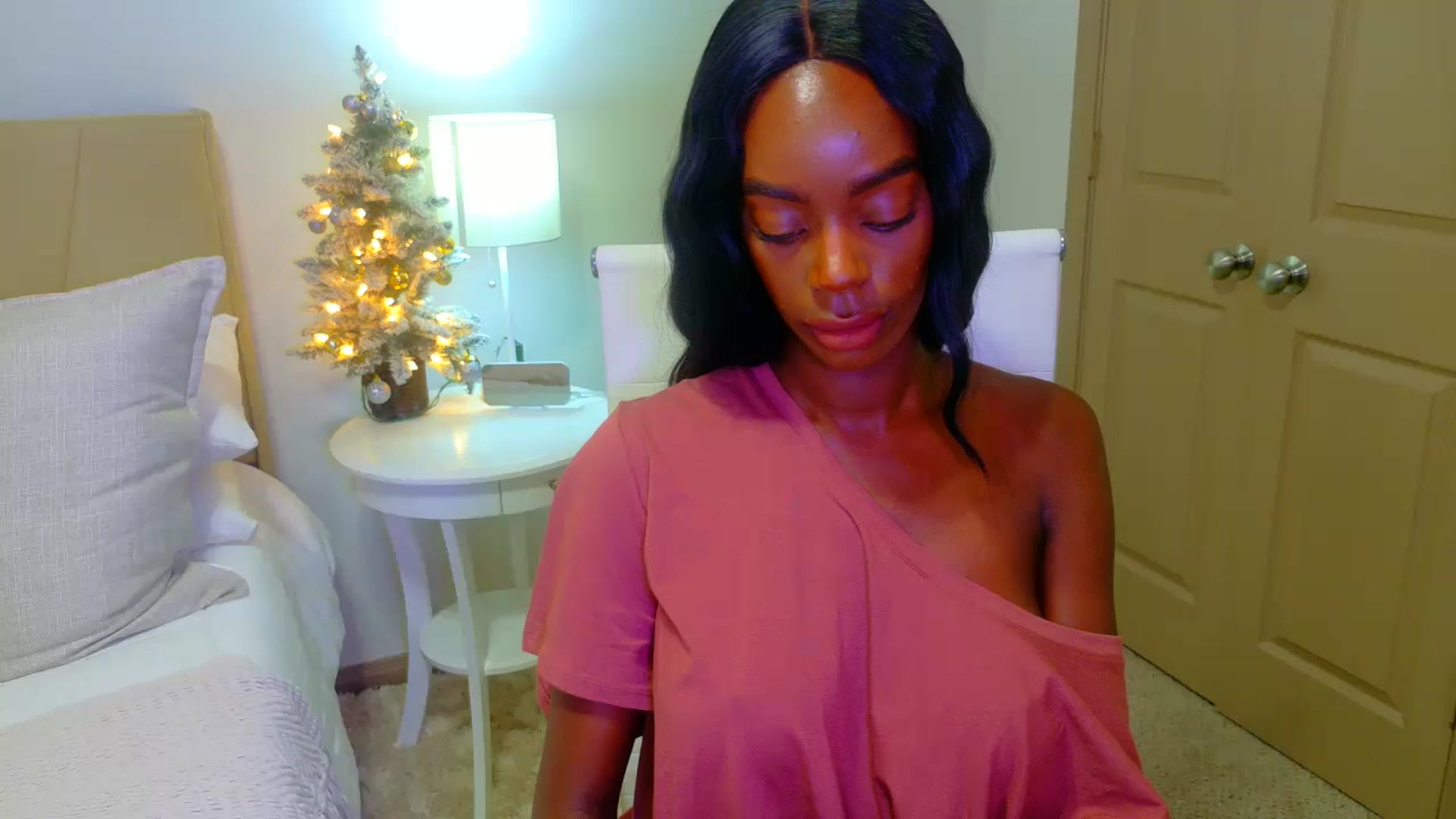 Gallery image thumbnail from Zadira's myfreecams stream on, 12/29/2024, 11:28 image 17 of 20