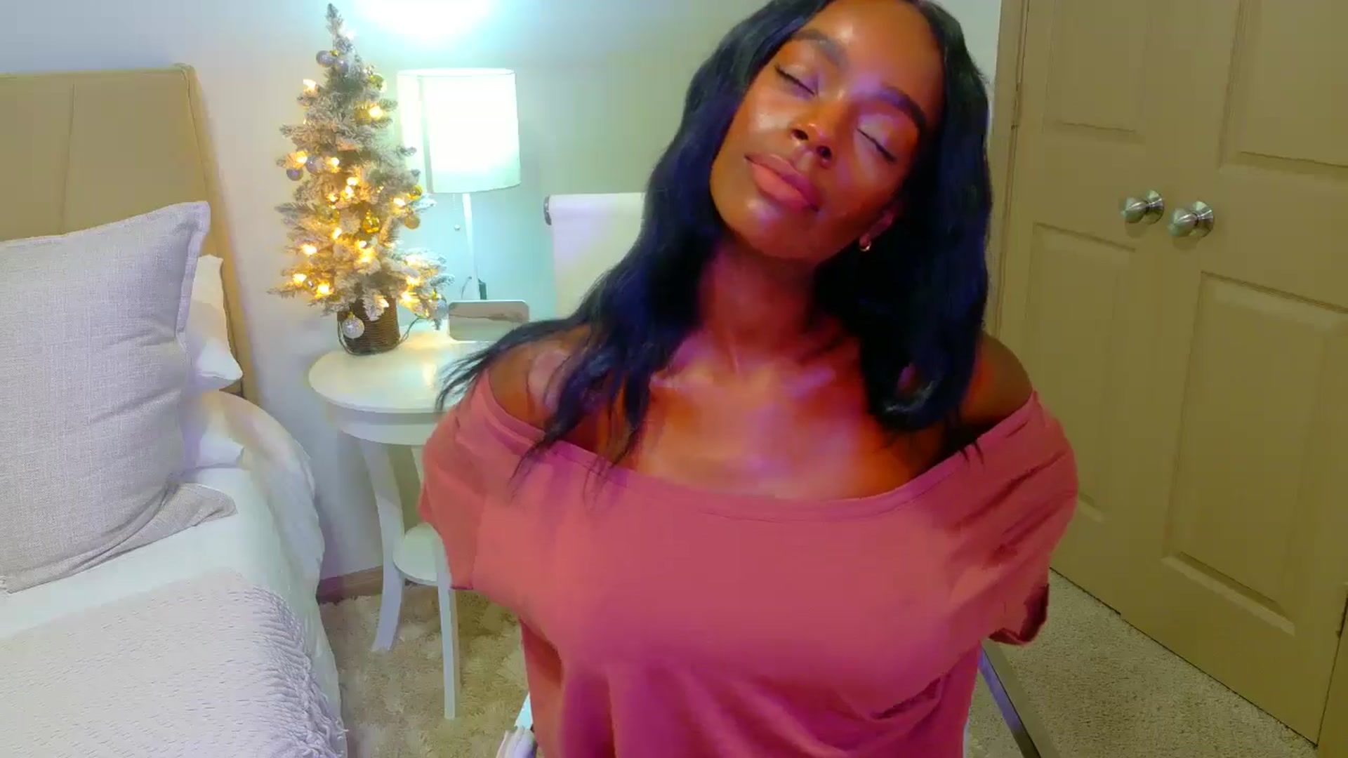 Gallery image thumbnail from Zadira's myfreecams stream on, 12/29/2024, 12:01 image 2 of 20
