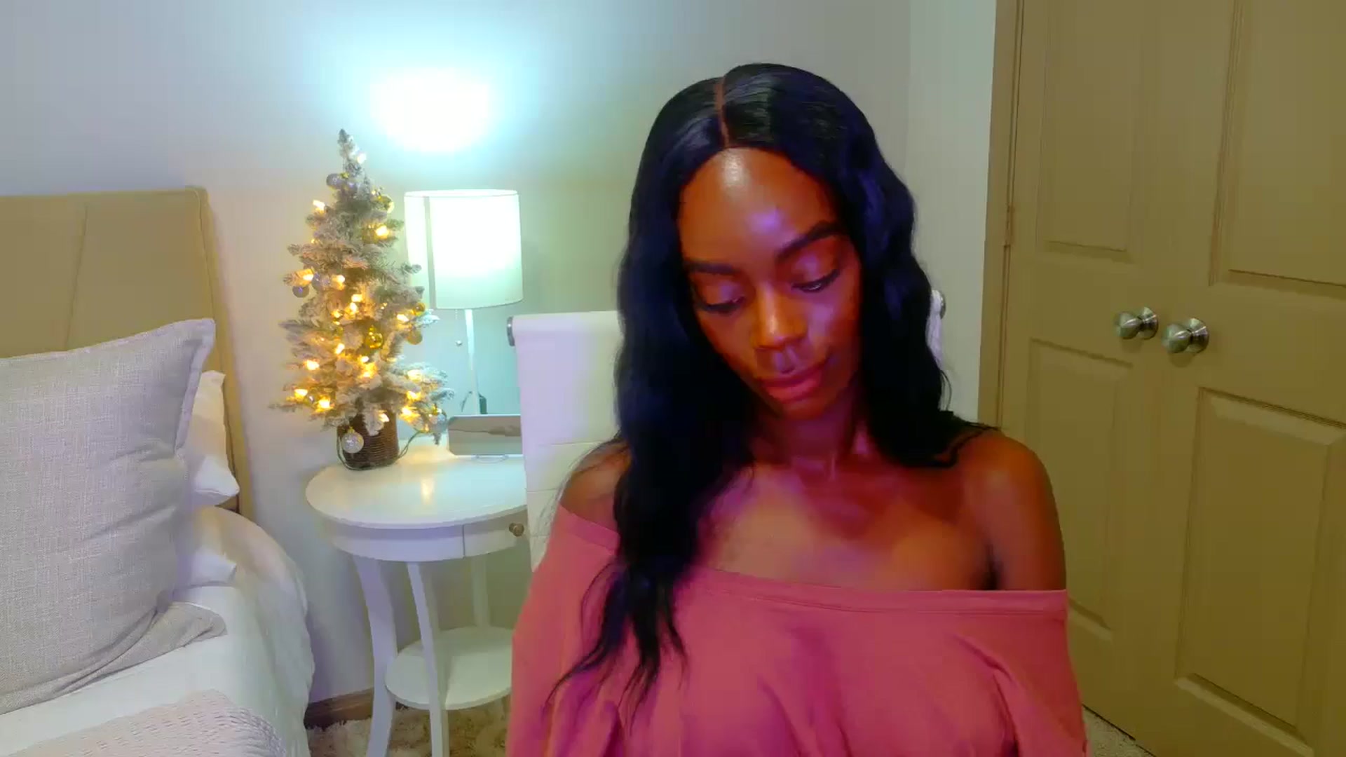 Gallery image thumbnail from Zadira's myfreecams stream on, 12/29/2024, 12:01 image 3 of 20