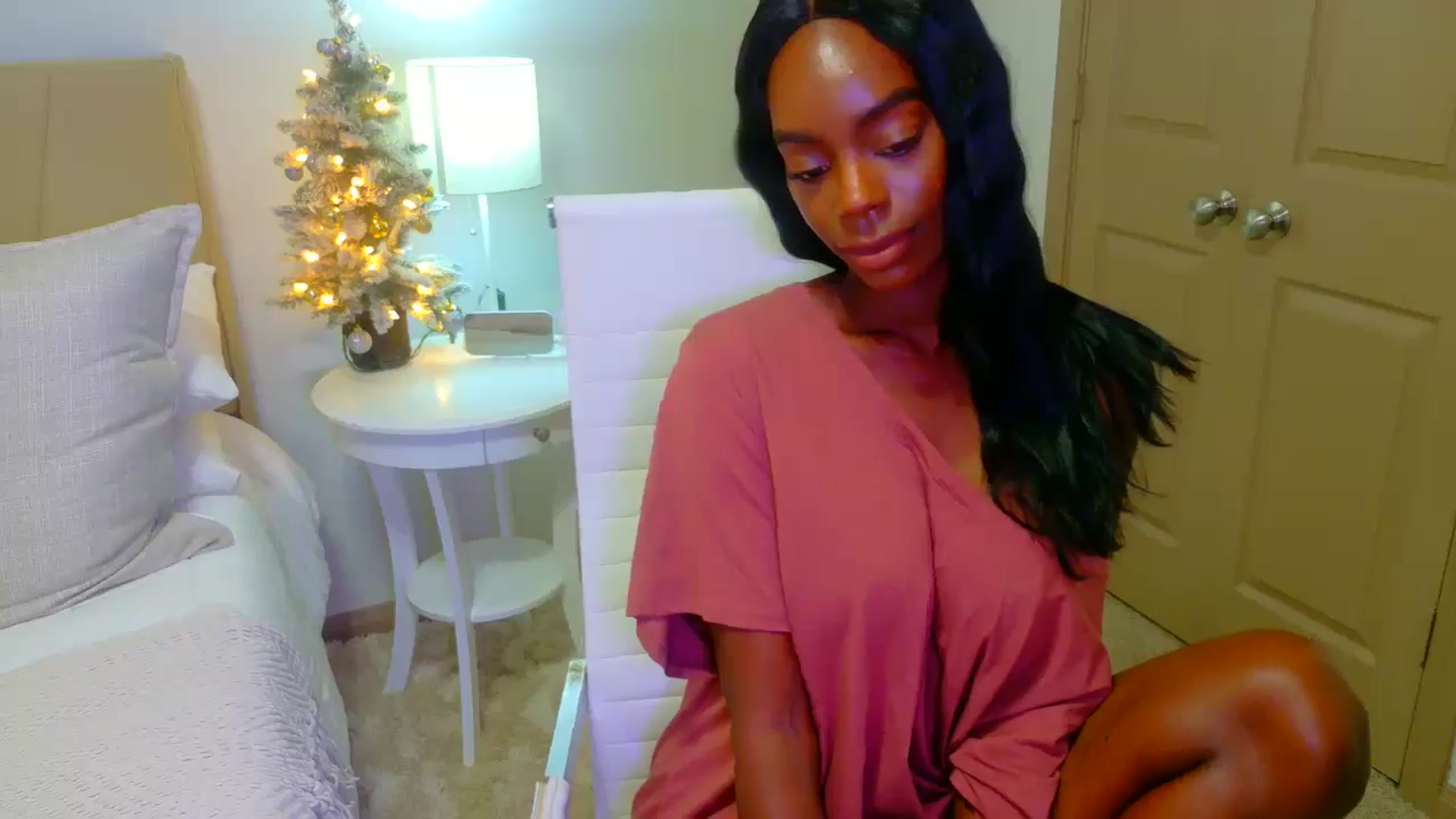 Gallery image thumbnail from Zadira's myfreecams stream on, 12/29/2024, 12:01 image 14 of 20
