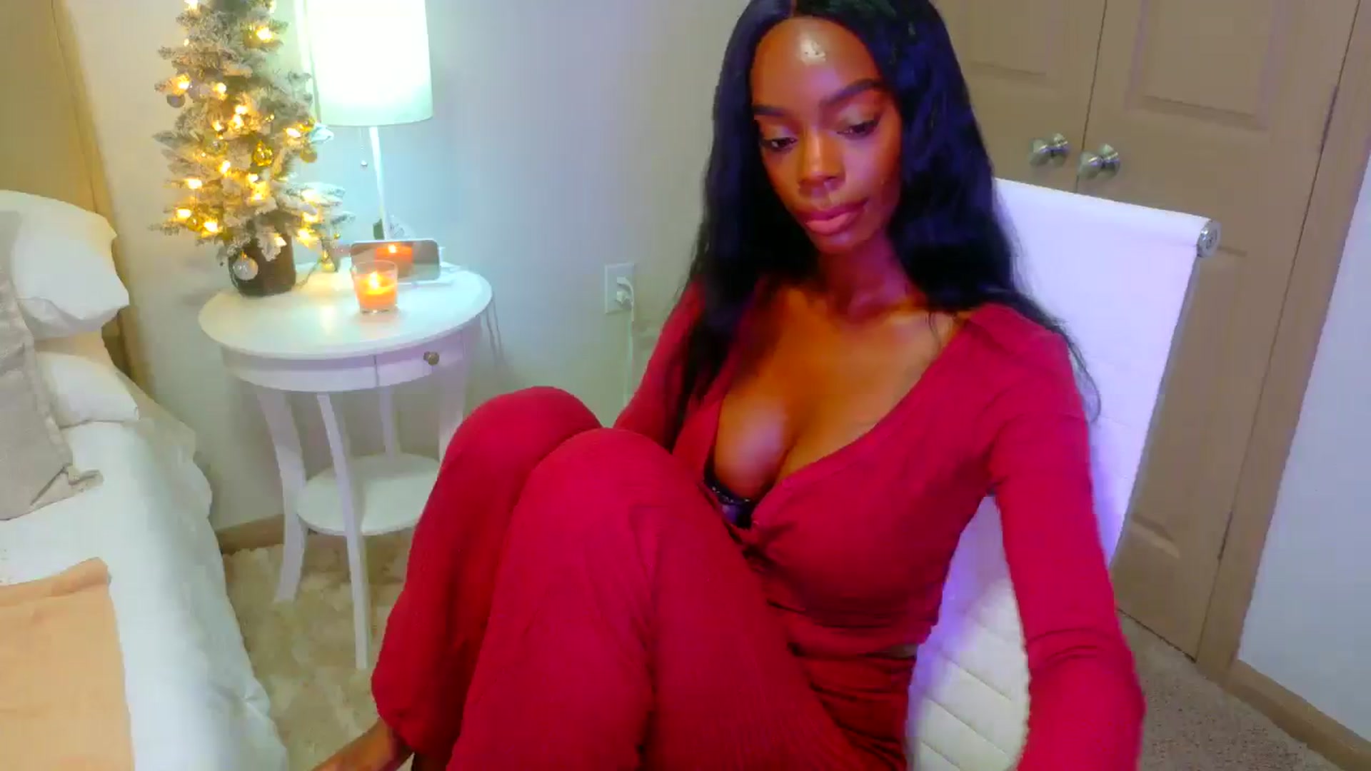 Gallery image thumbnail from Zadira's myfreecams stream on, 01/03/2025, 09:20 image 9 of 20