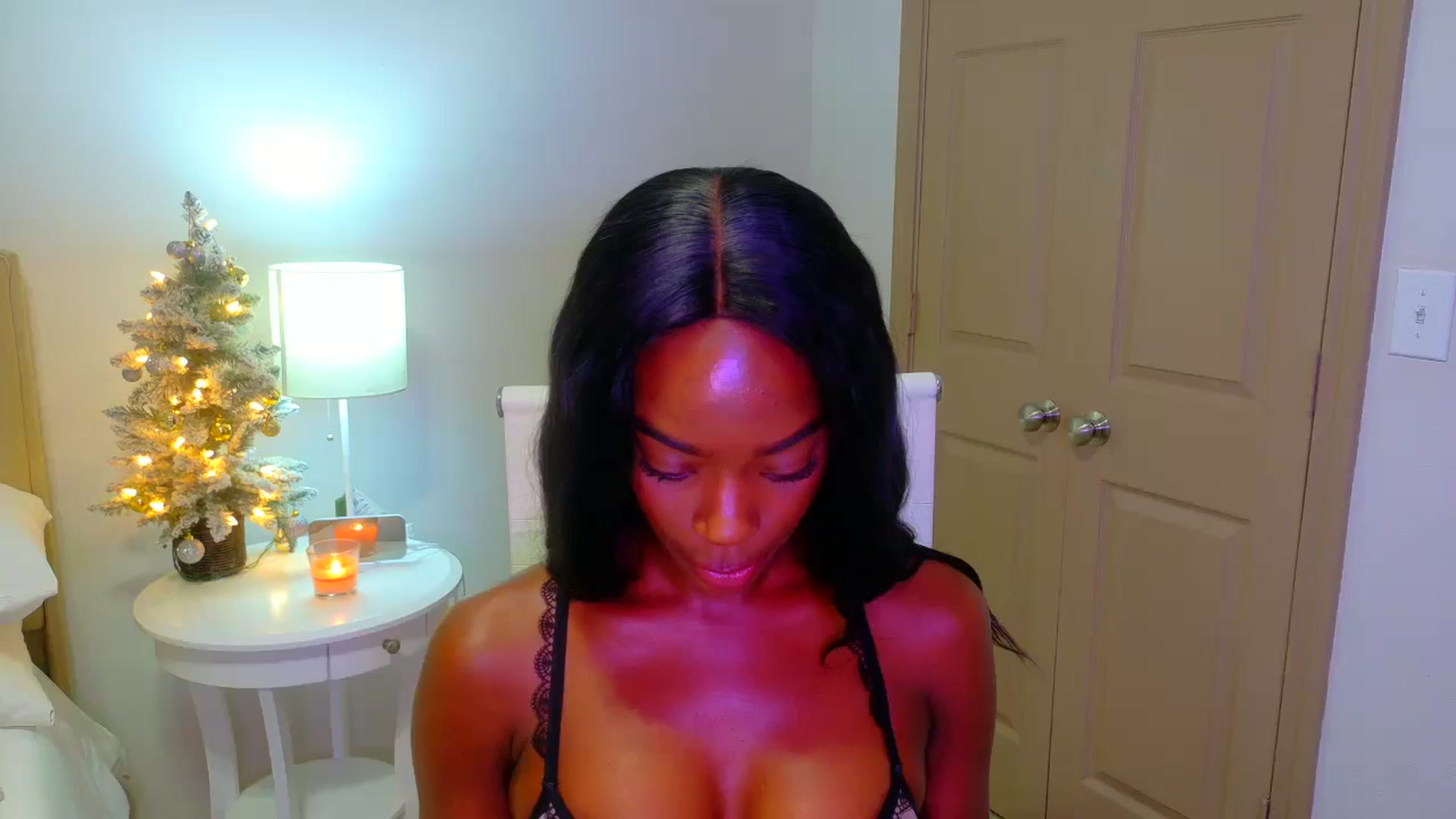 Gallery image thumbnail from Zadira's myfreecams stream on, 01/03/2025, 12:00 image 17 of 20