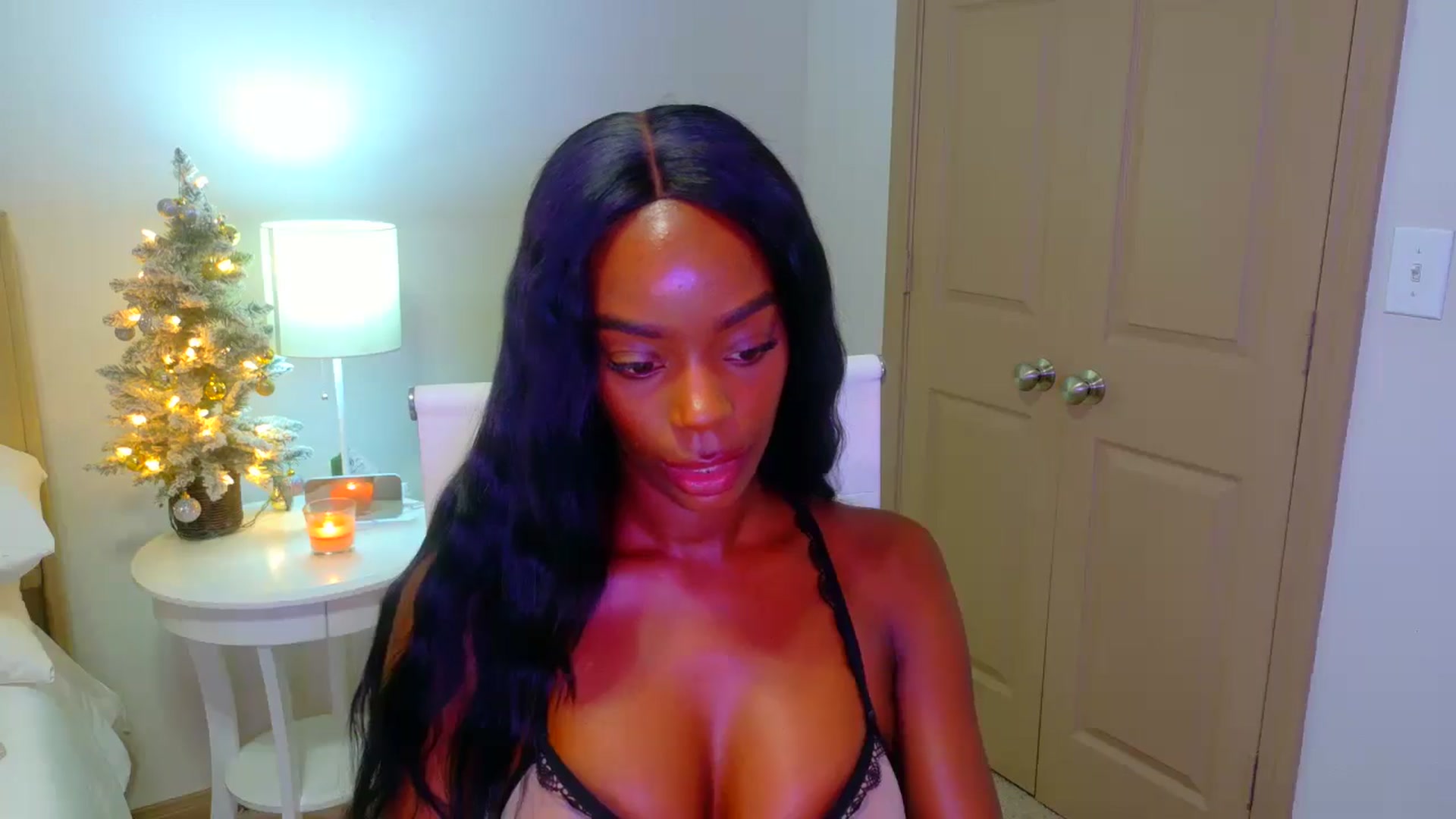 Gallery image thumbnail from Zadira's myfreecams stream on, 01/03/2025, 12:00 image 19 of 20