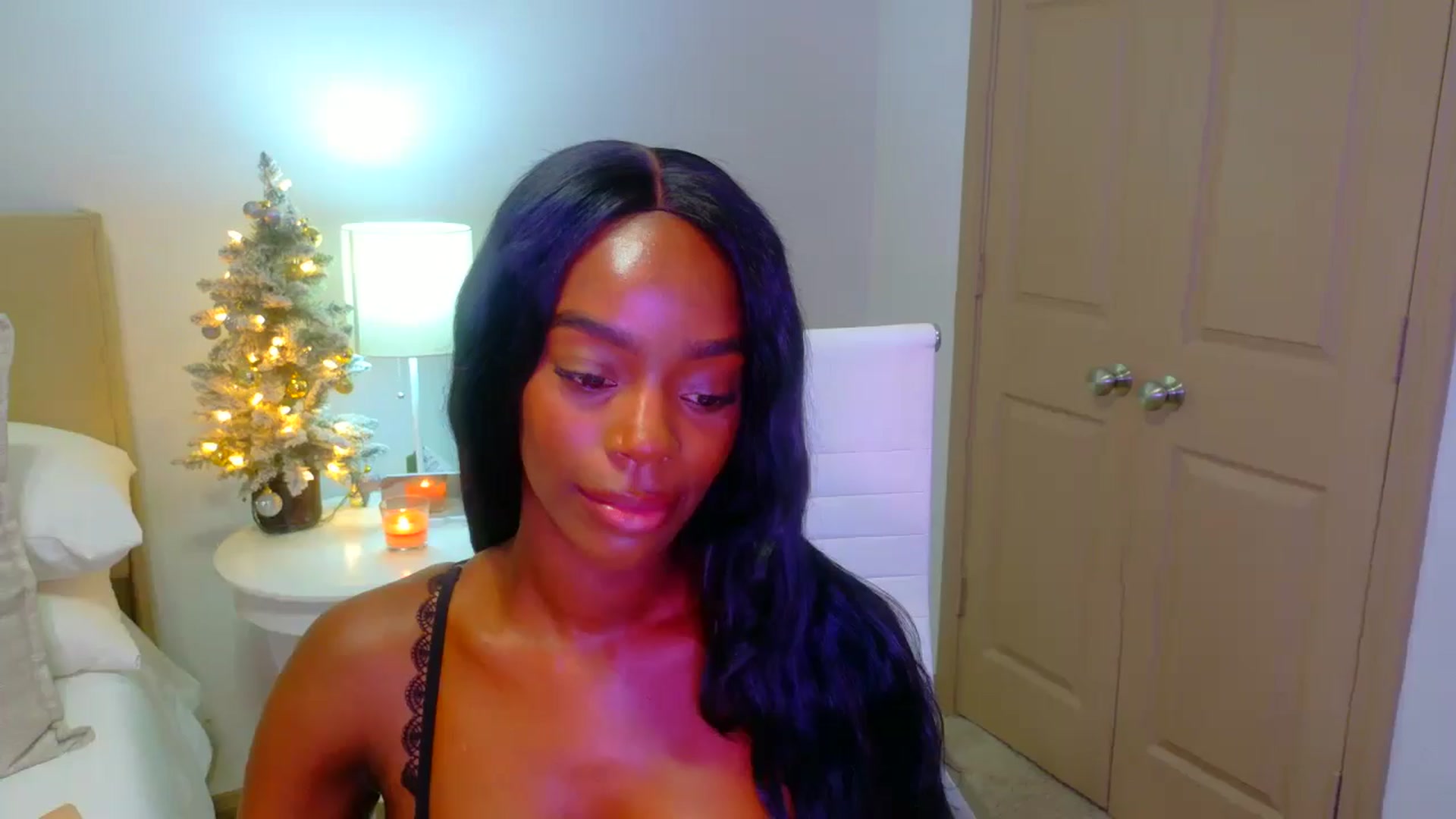 Gallery image thumbnail from Zadira's myfreecams stream on, 01/03/2025, 12:41 image 1 of 20