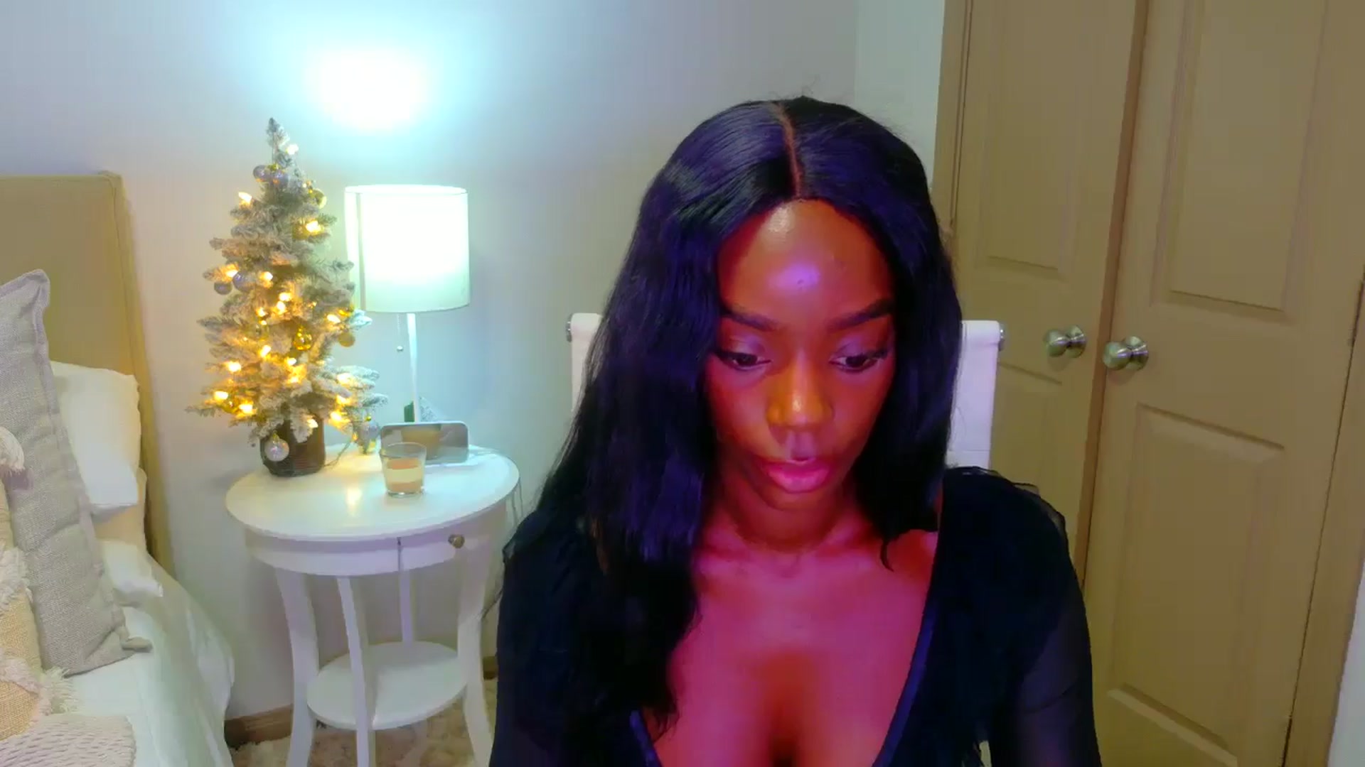 Gallery image thumbnail from Zadira's myfreecams stream on, 01/04/2025, 11:38 image 13 of 20