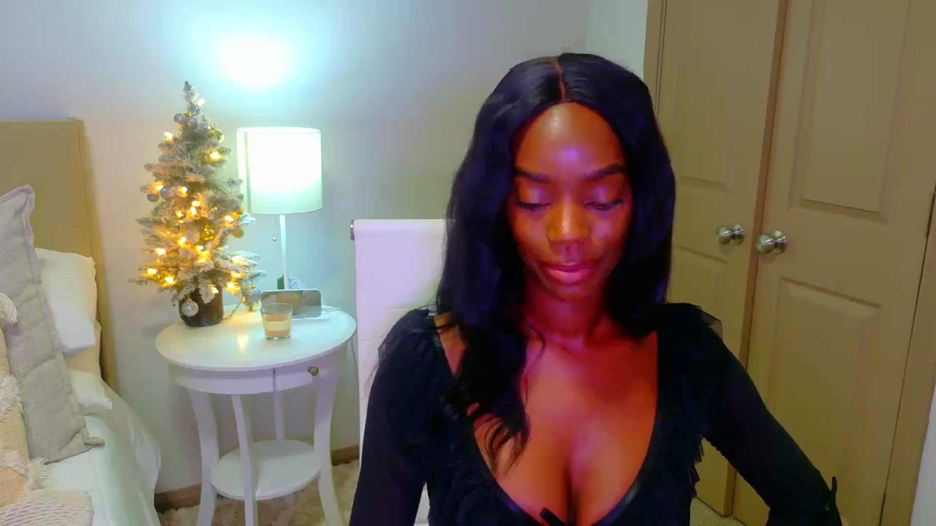 Gallery image thumbnail from Zadira's myfreecams stream on, 01/04/2025, 11:38 image 16 of 20