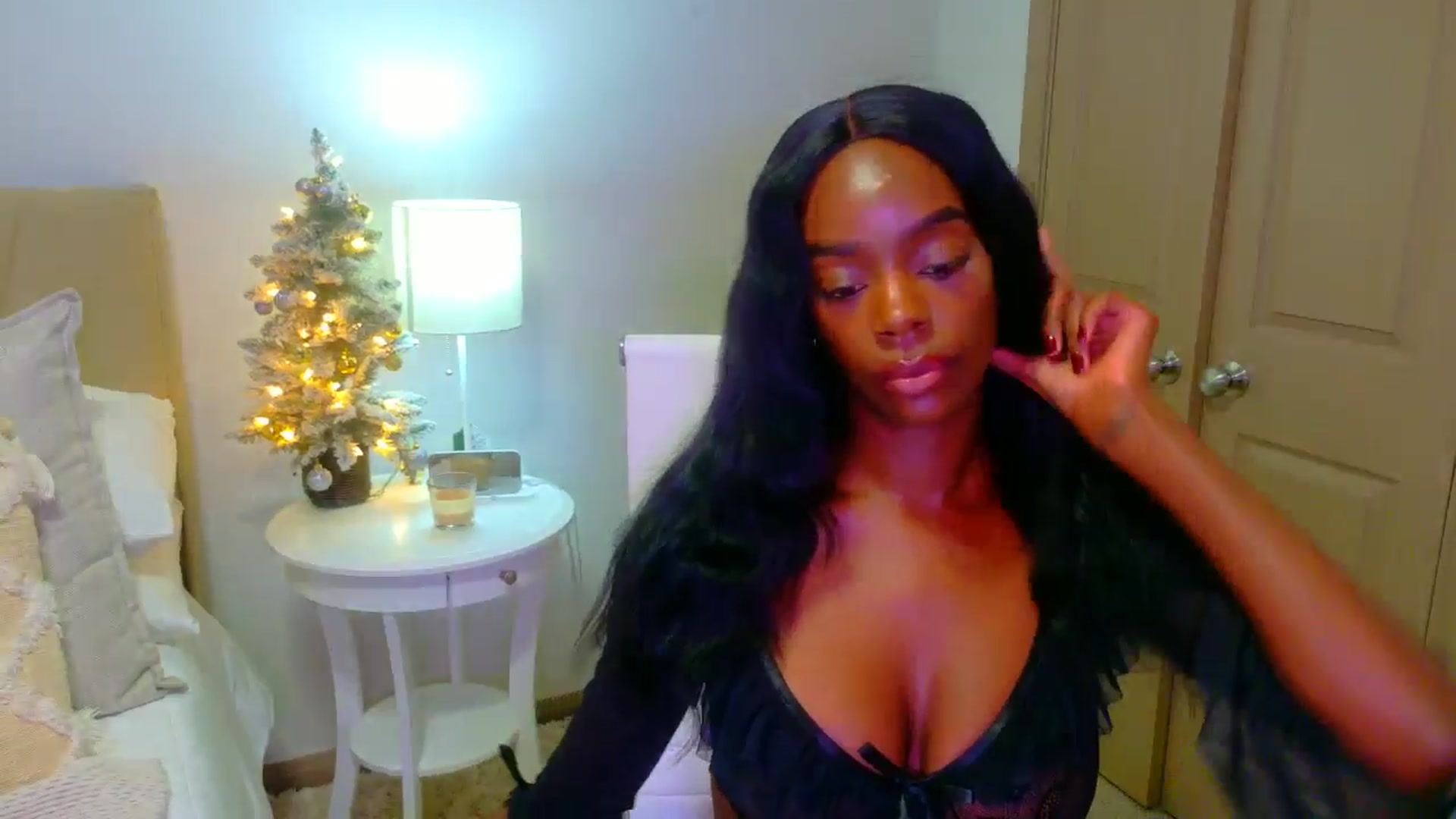 Gallery image thumbnail from Zadira's myfreecams stream on, 01/04/2025, 11:38 image 7 of 20