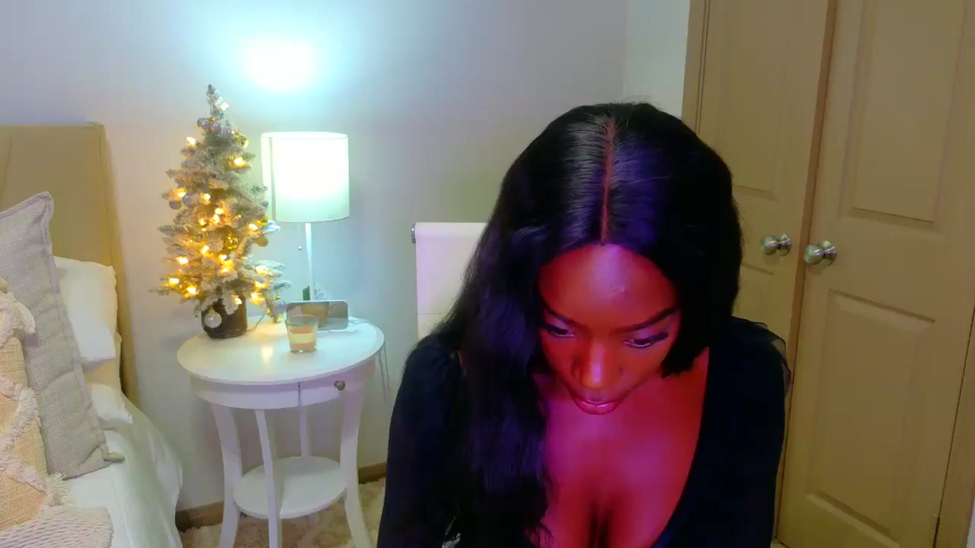 Gallery image thumbnail from Zadira's myfreecams stream on, 01/04/2025, 11:38 image 8 of 20