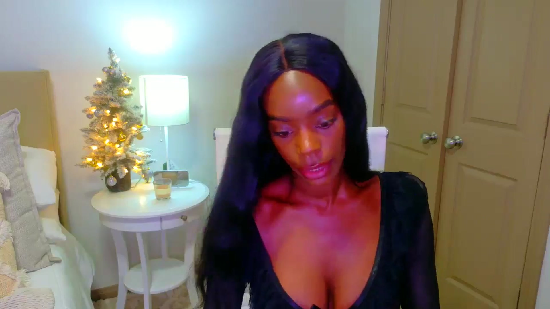 Gallery image thumbnail from Zadira's myfreecams stream on, 01/04/2025, 11:38 image 14 of 20