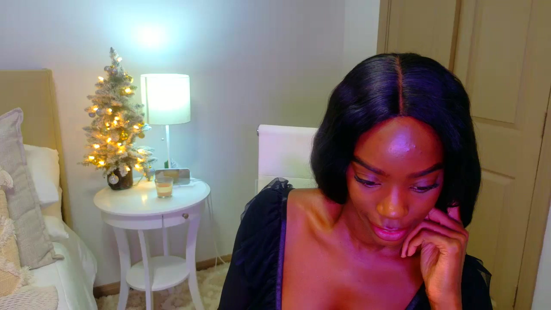 Gallery image thumbnail from Zadira's myfreecams stream on, 01/04/2025, 12:02 image 6 of 20