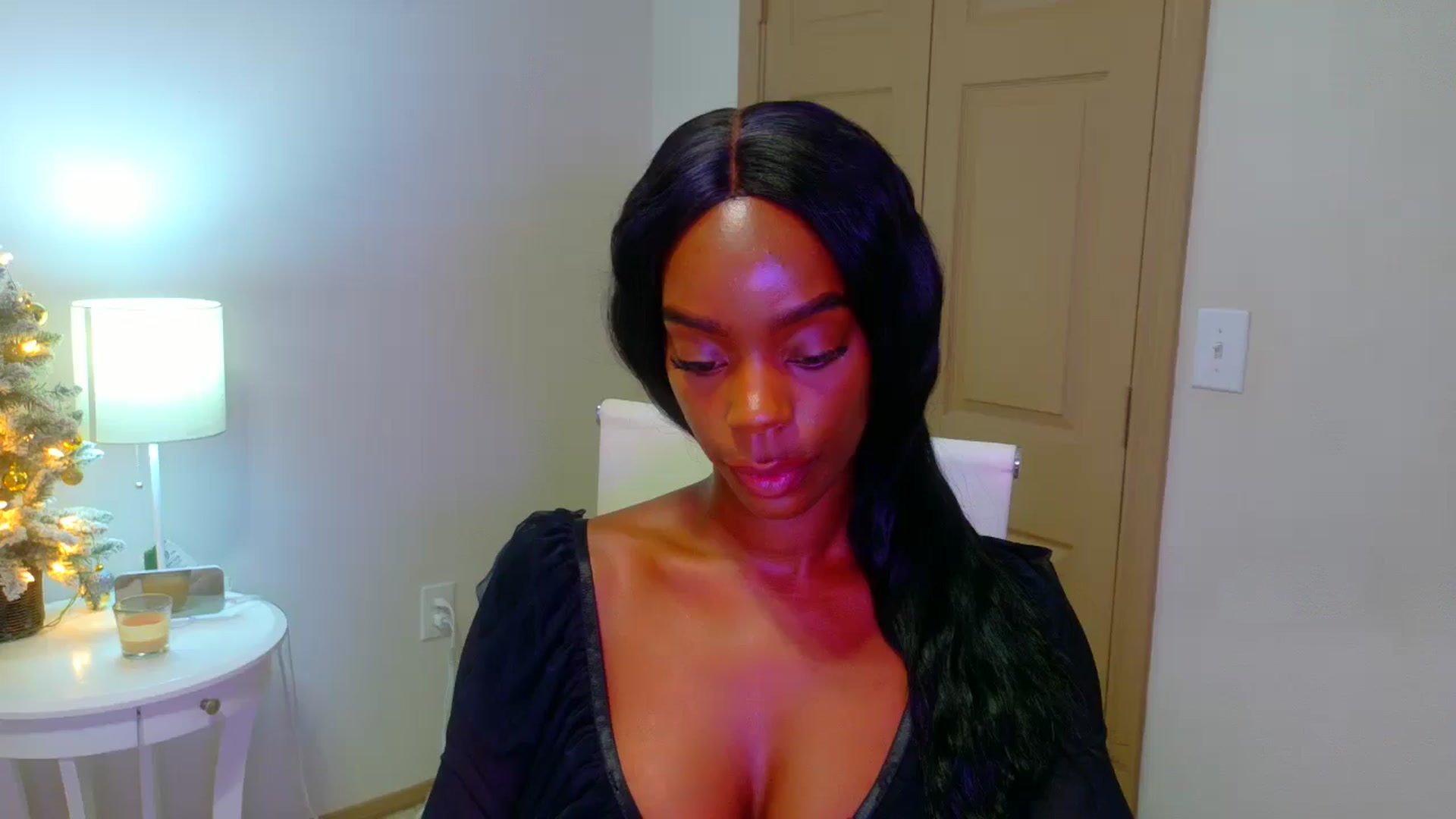 Gallery image thumbnail from Zadira's myfreecams stream on, 01/04/2025, 12:33 image 18 of 20
