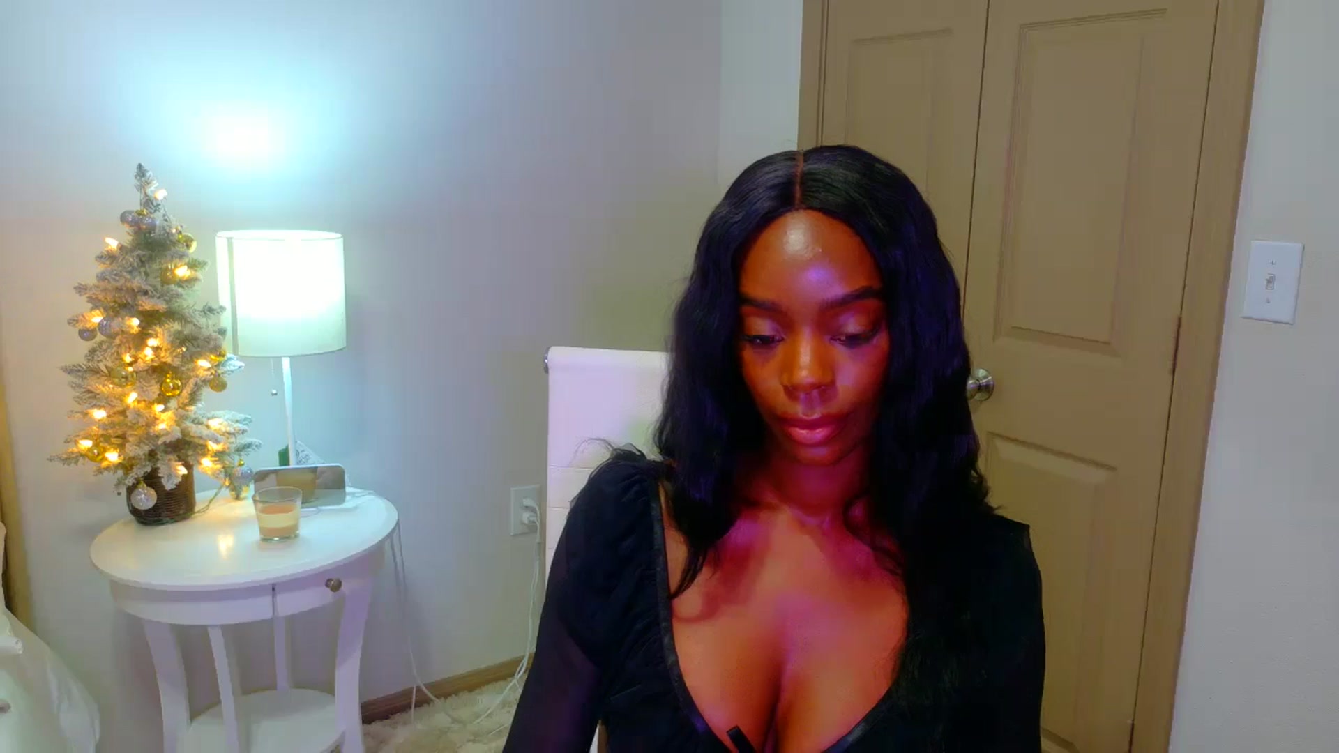 Gallery image thumbnail from Zadira's myfreecams stream on, 01/04/2025, 12:33 image 7 of 20