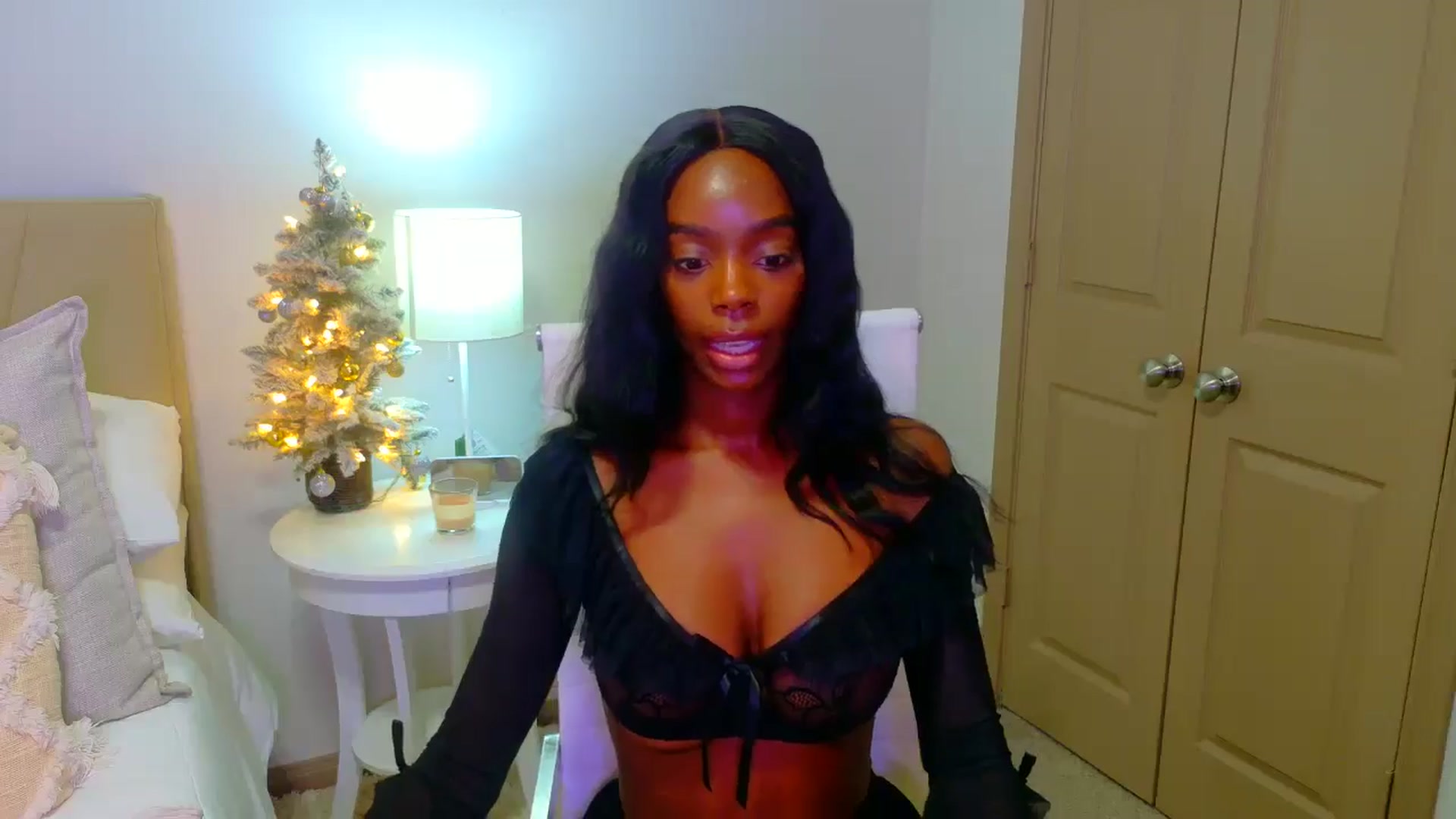 Gallery image thumbnail from Zadira's myfreecams stream on, 01/04/2025, 13:58 image 12 of 20