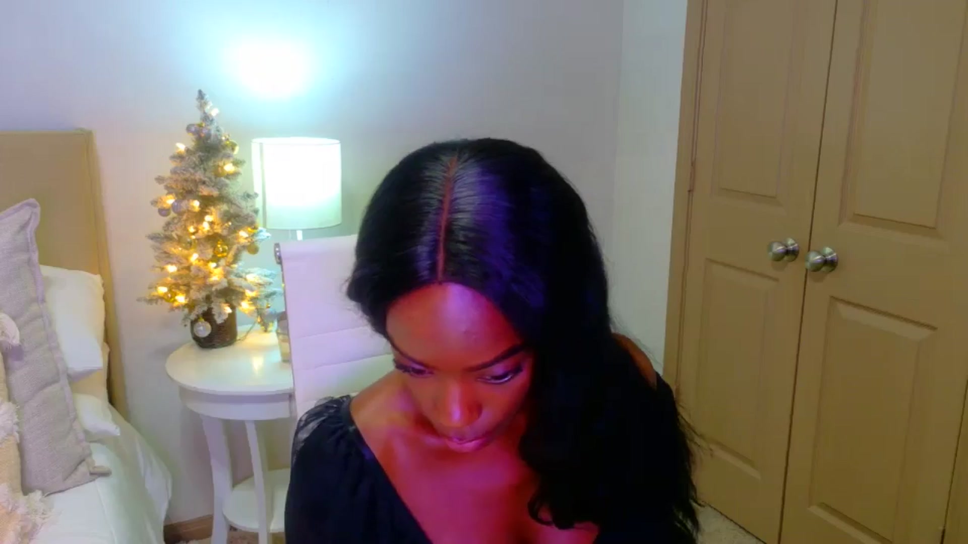 Gallery image thumbnail from Zadira's myfreecams stream on, 01/04/2025, 13:58 image 13 of 20
