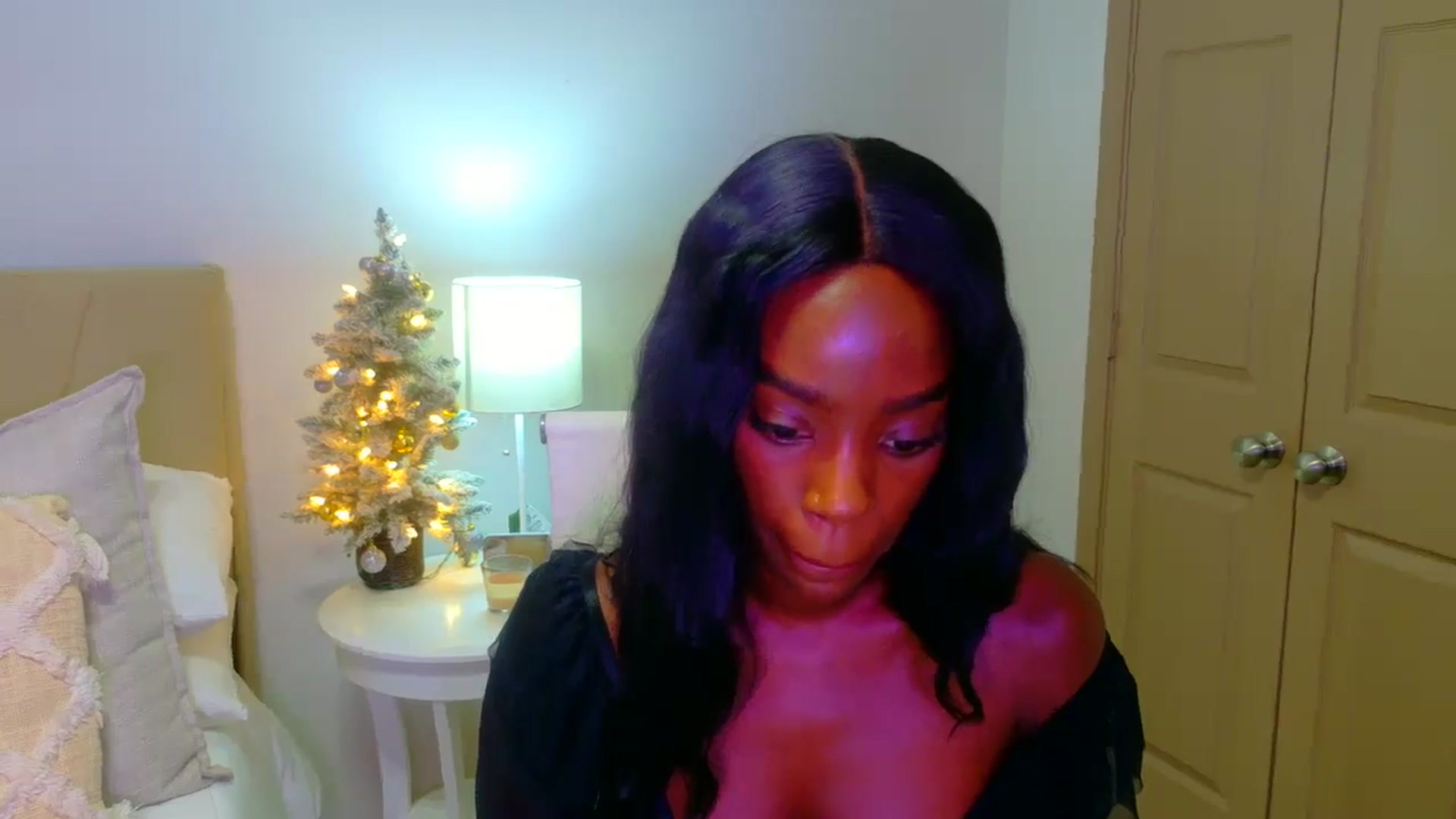 Gallery image thumbnail from Zadira's myfreecams stream on, 01/04/2025, 13:58 image 17 of 20