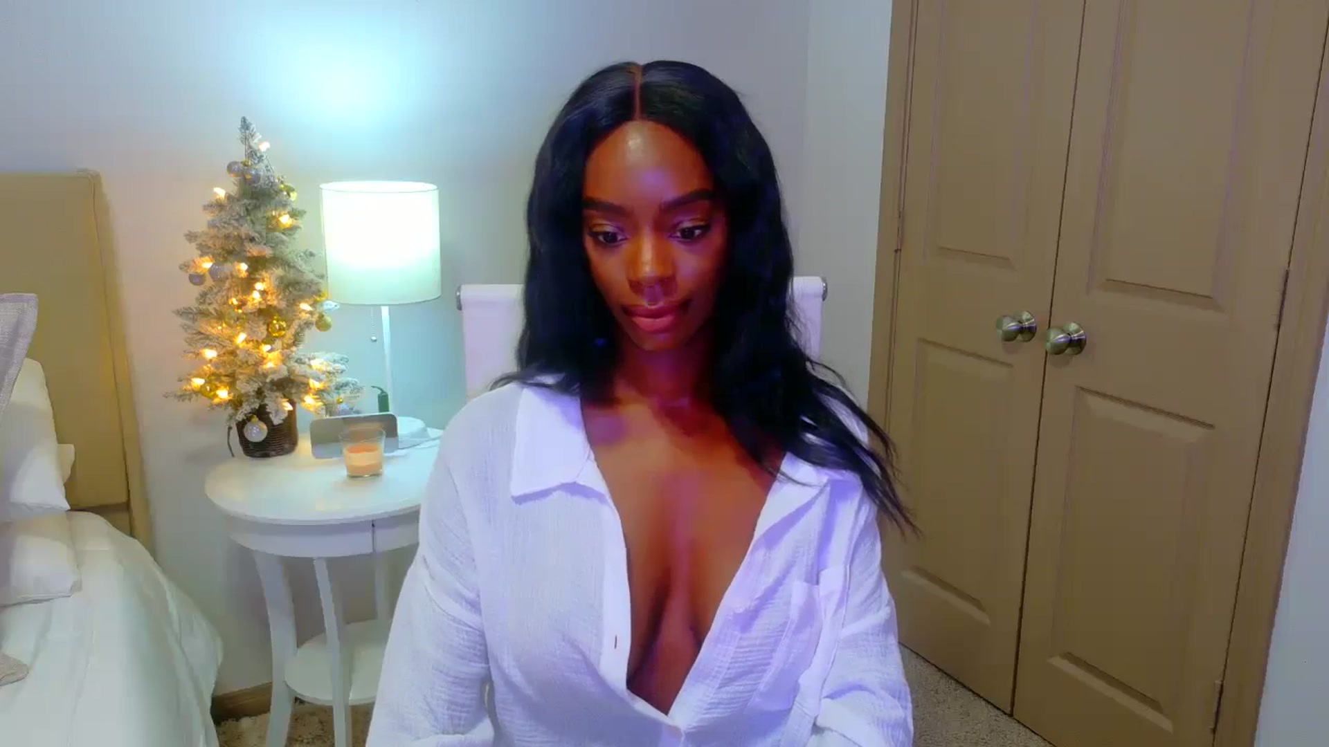 Gallery image thumbnail from Zadira's myfreecams stream on, 01/05/2025, 09:04 image 4 of 20