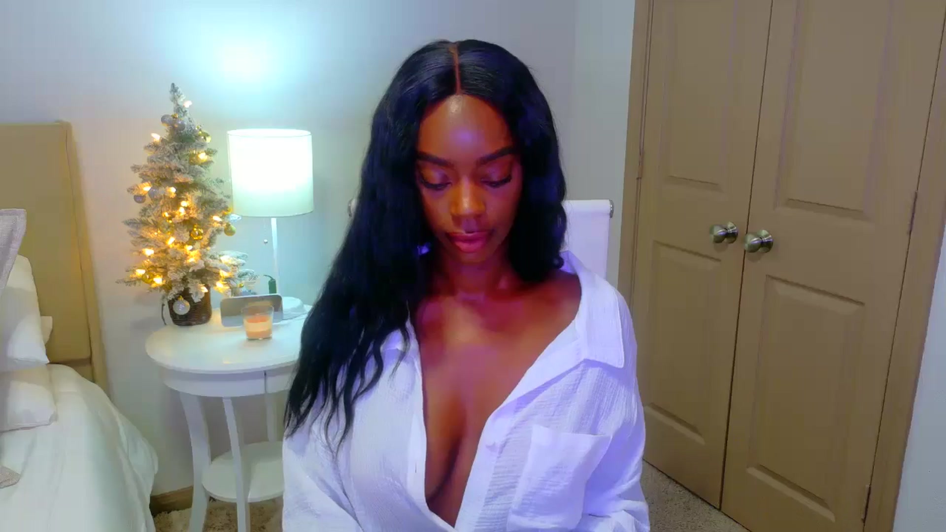 Gallery image thumbnail from Zadira's myfreecams stream on, 01/05/2025, 09:04 image 5 of 20