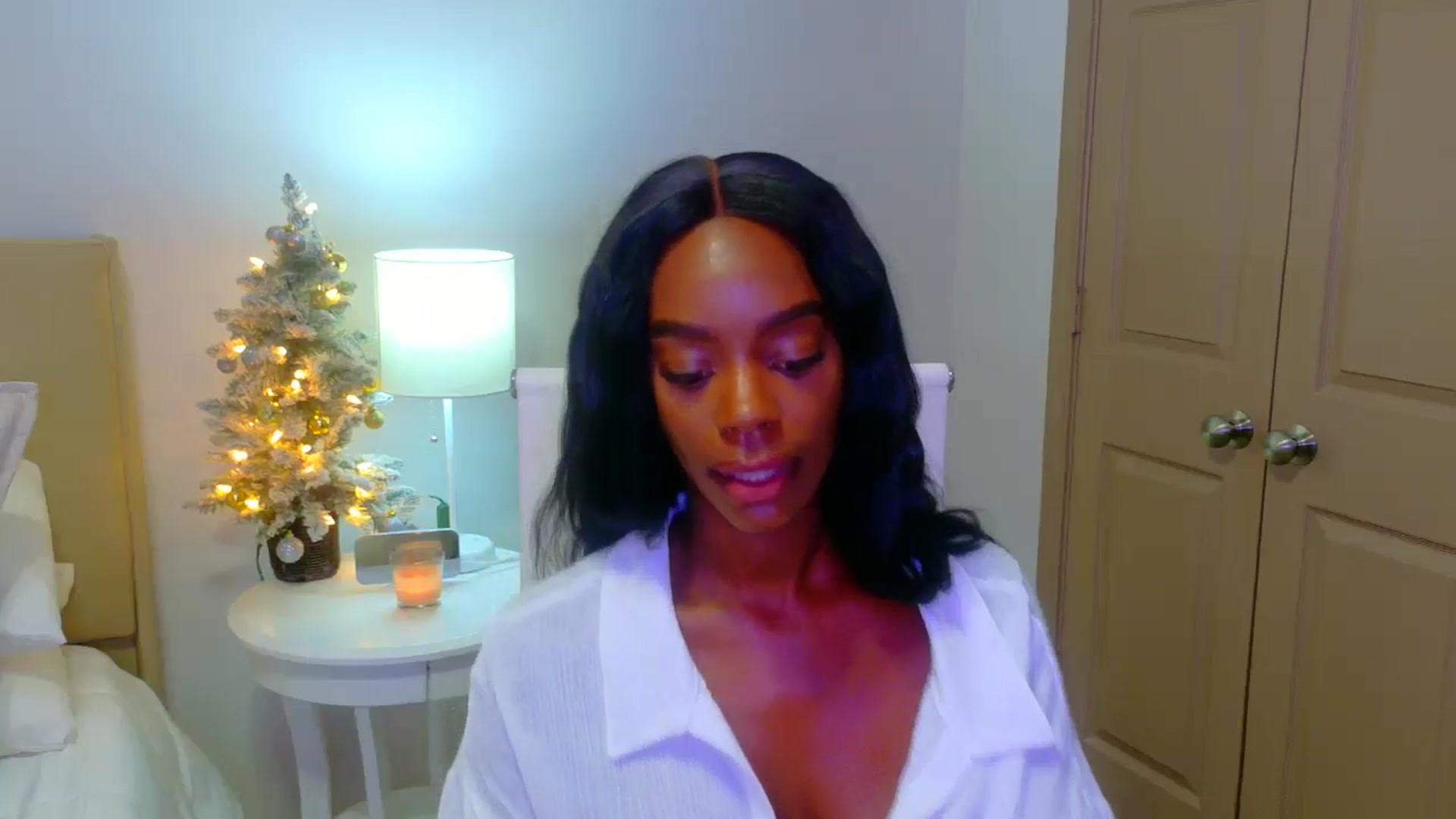 Gallery image thumbnail from Zadira's myfreecams stream on, 01/05/2025, 09:04 image 18 of 20