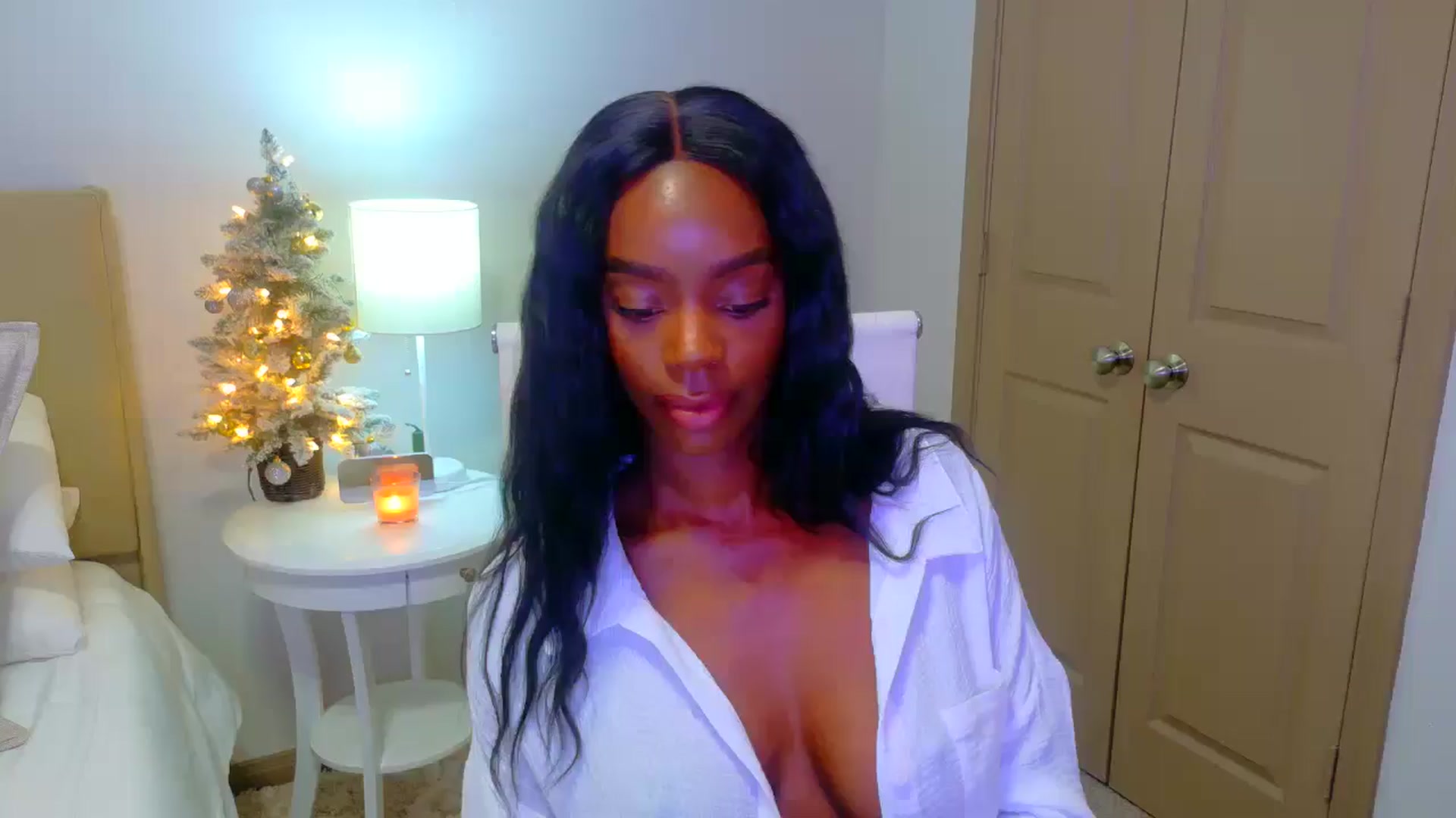 Gallery image thumbnail from Zadira's myfreecams stream on, 01/05/2025, 10:56 image 17 of 20