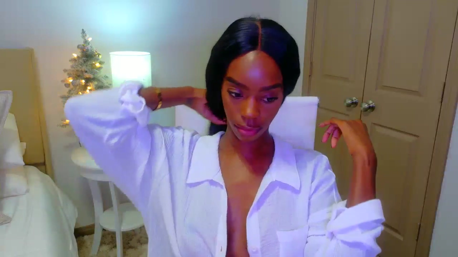 Gallery image thumbnail from Zadira's myfreecams stream on, 01/05/2025, 12:03 image 19 of 20