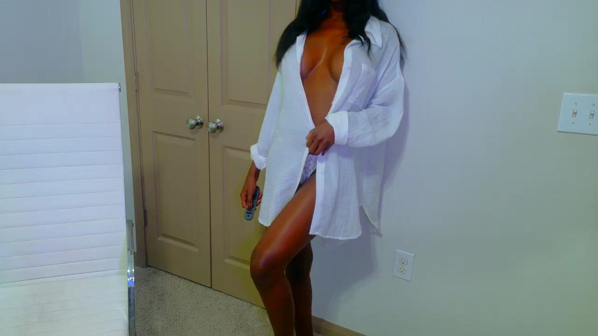 Gallery image thumbnail from Zadira's myfreecams stream on, 01/05/2025, 12:03 image 11 of 20