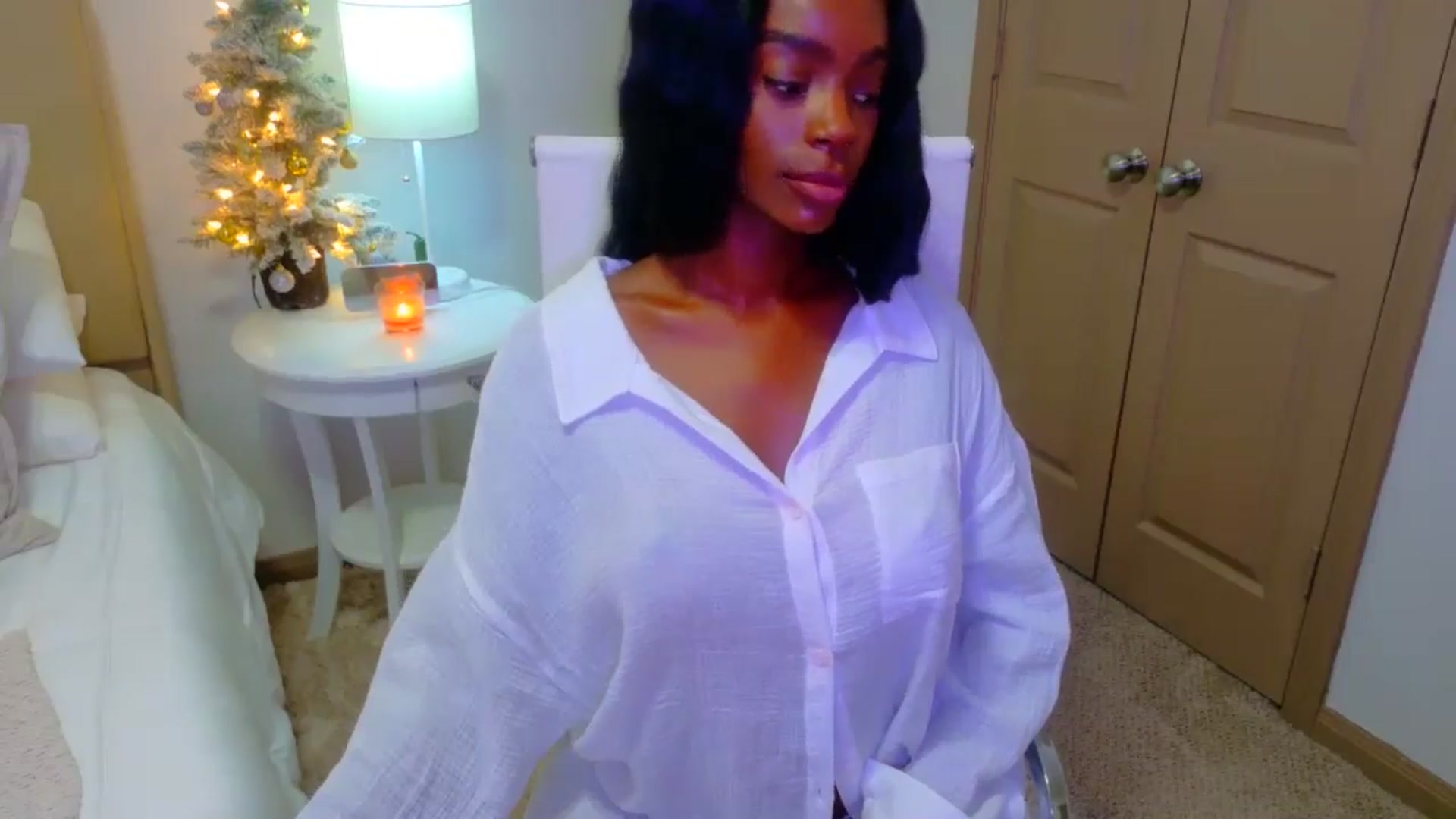 Gallery image thumbnail from Zadira's myfreecams stream on, 01/05/2025, 12:37 image 2 of 20